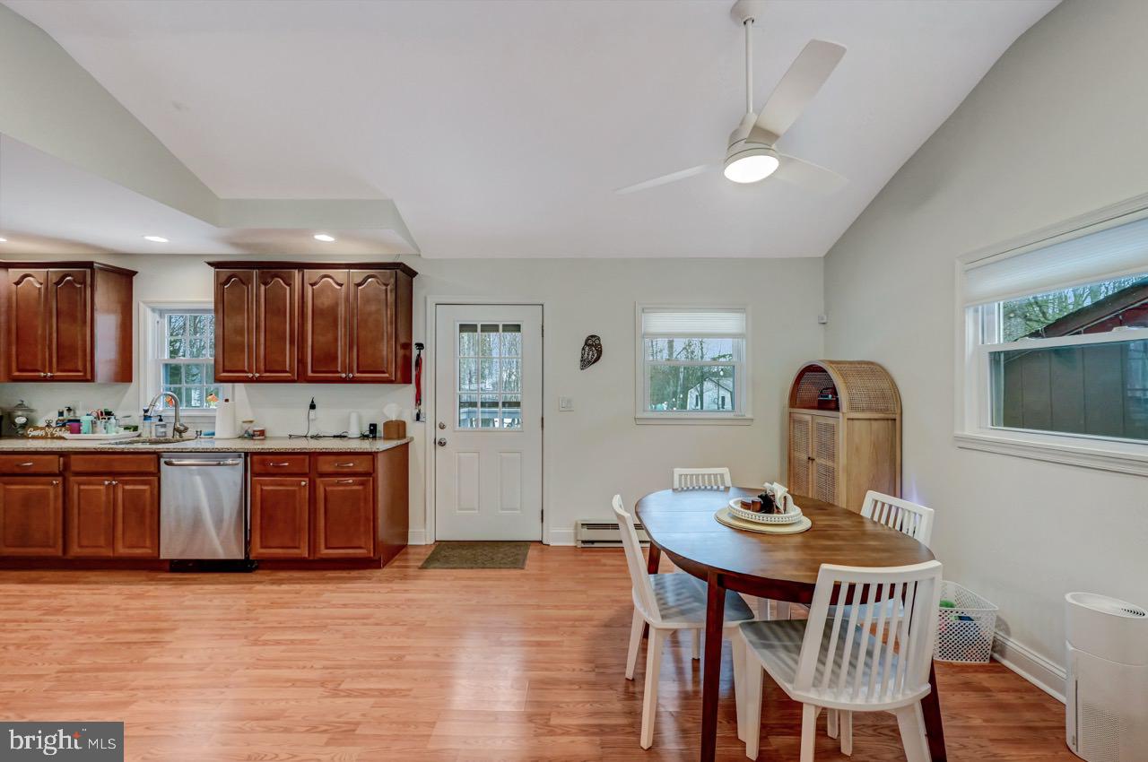 AROOWHEAD LAKE - Residential Lease