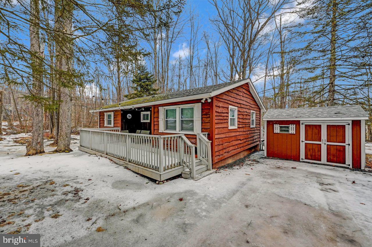 AROOWHEAD LAKE - Residential Lease