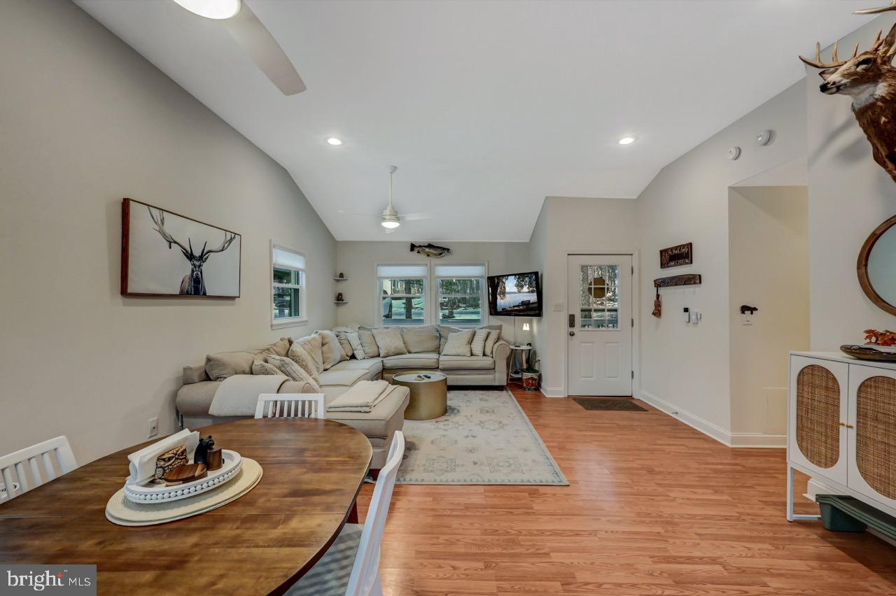 AROOWHEAD LAKE - Residential Lease