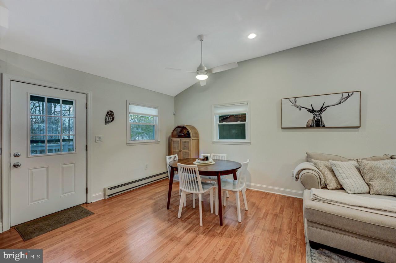 AROOWHEAD LAKE - Residential Lease