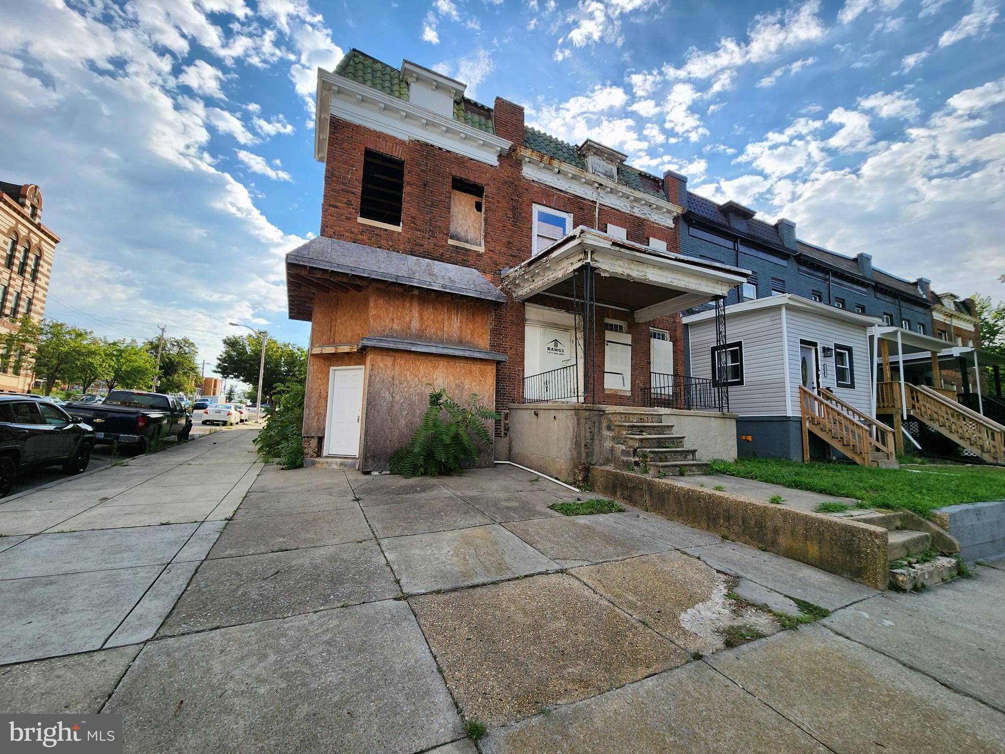 PARK CIRCLE - Residential