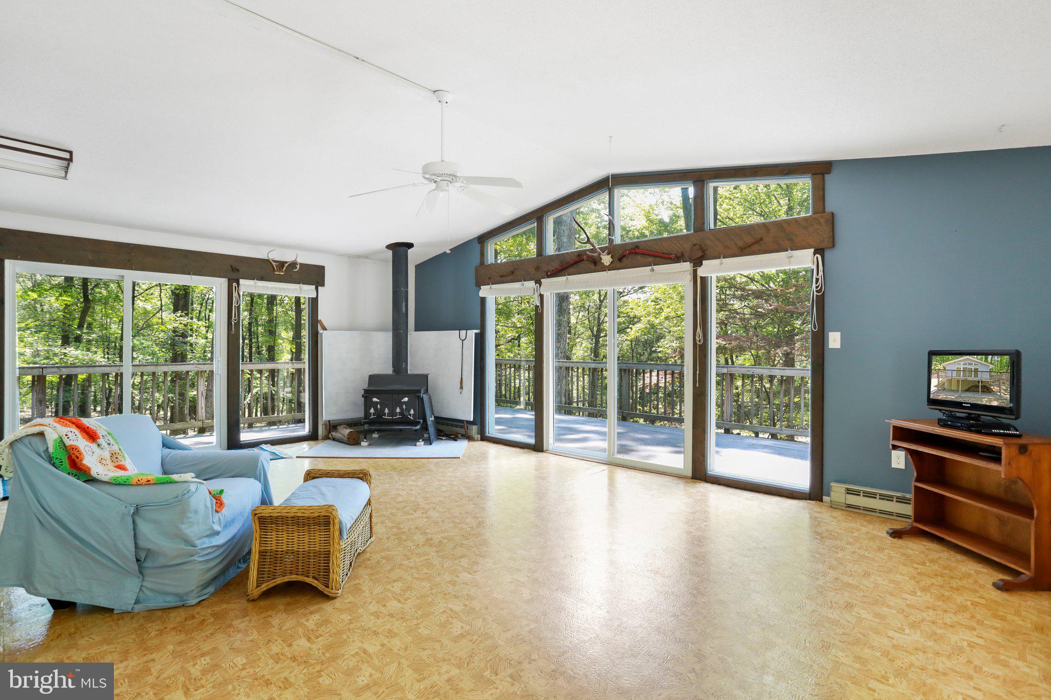 SPRING GAP - Residential