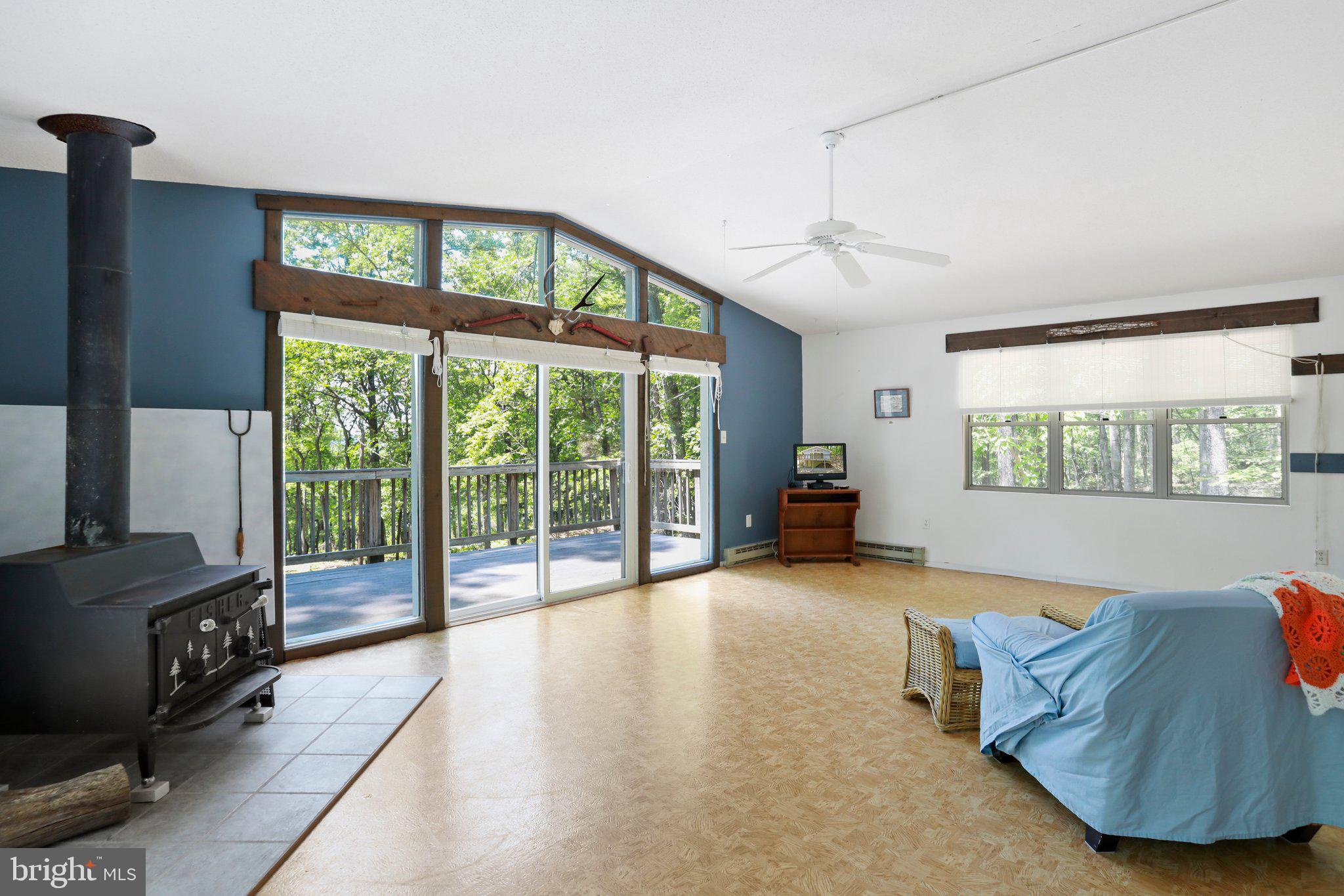 SPRING GAP - Residential