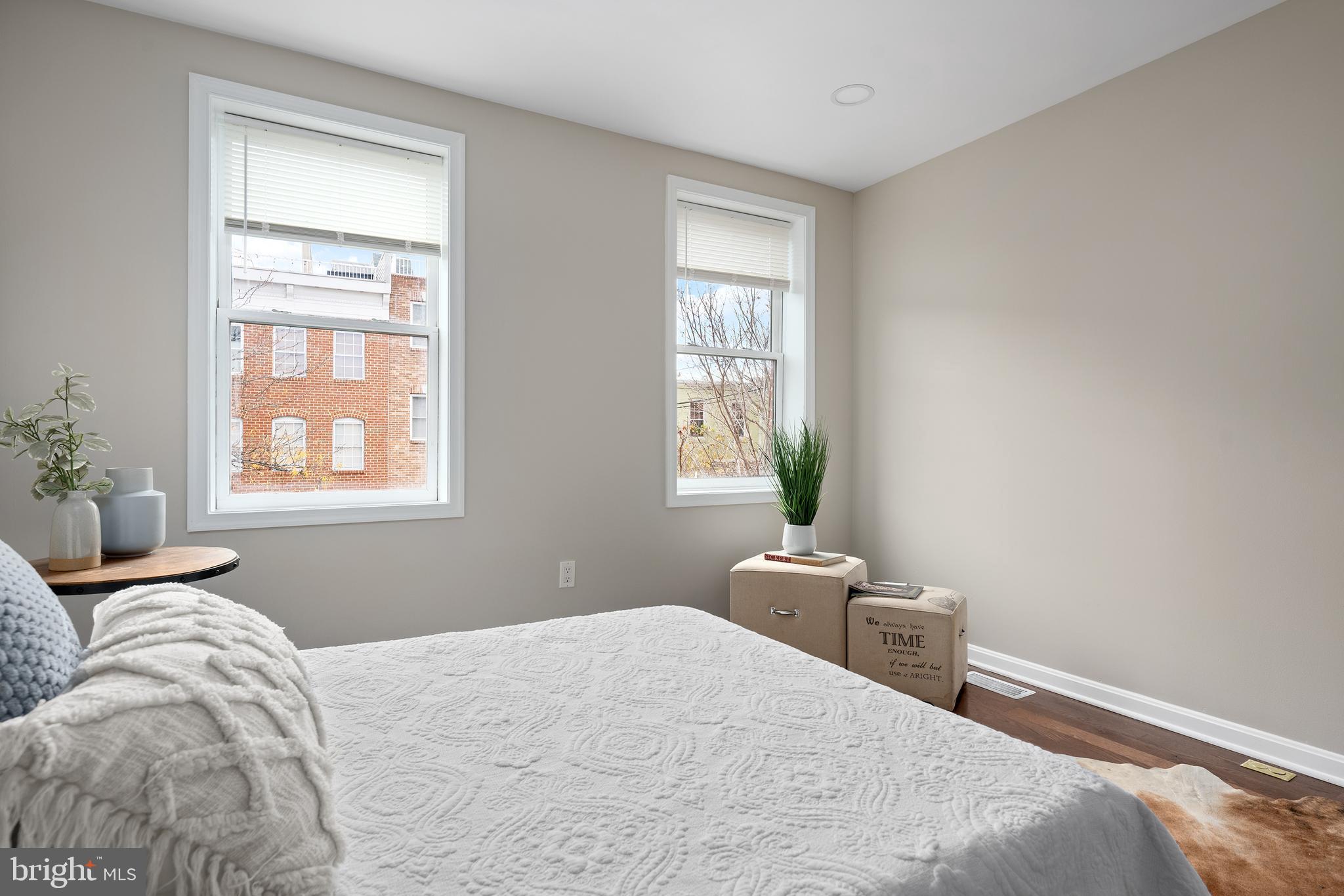 LOCUST POINT - Residential