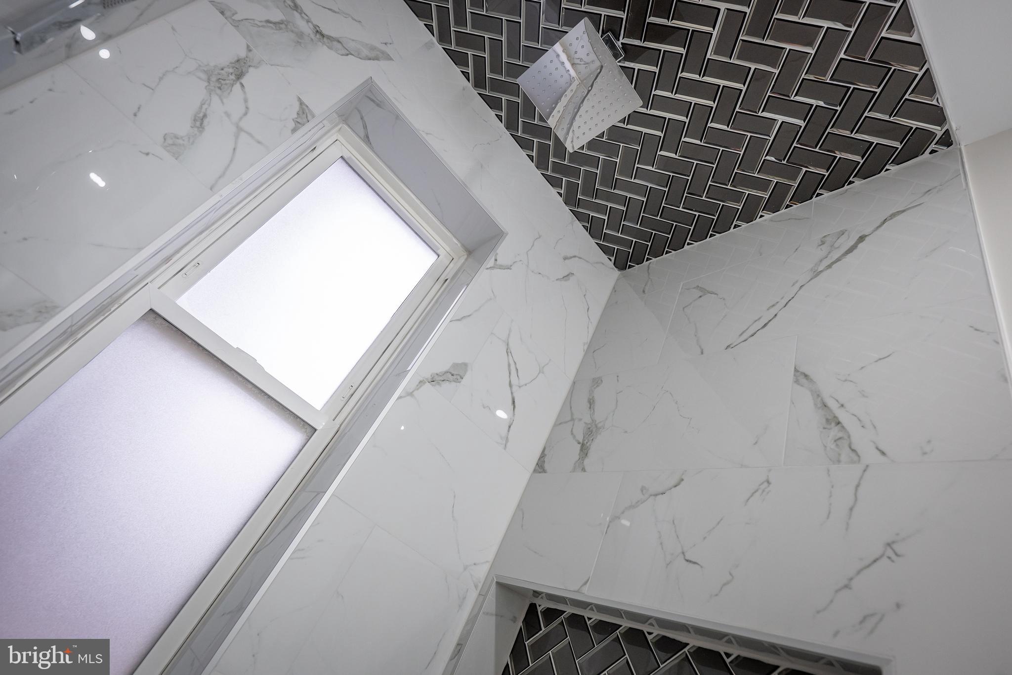 LOCUST POINT - Residential