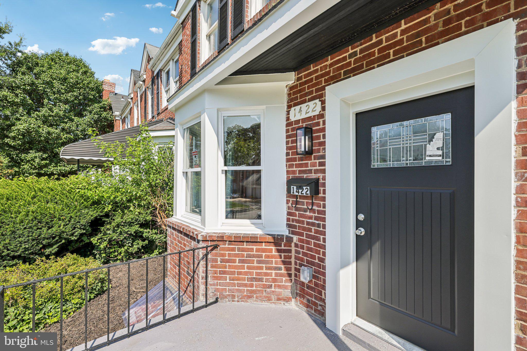 1422 KINGSWAY ROAD