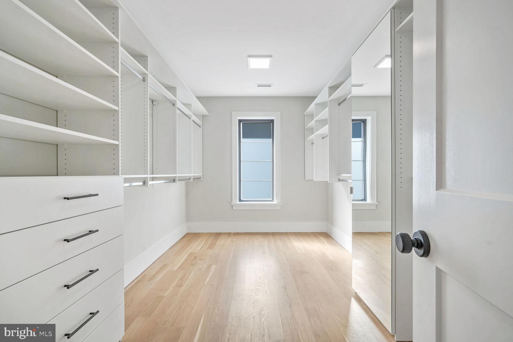 COUNTRY CLUB VILLAGE - Residential