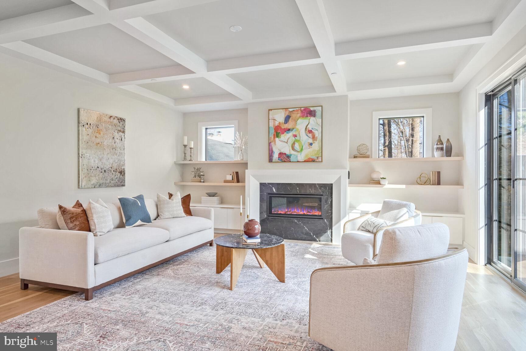 COUNTRY CLUB VILLAGE - Residential