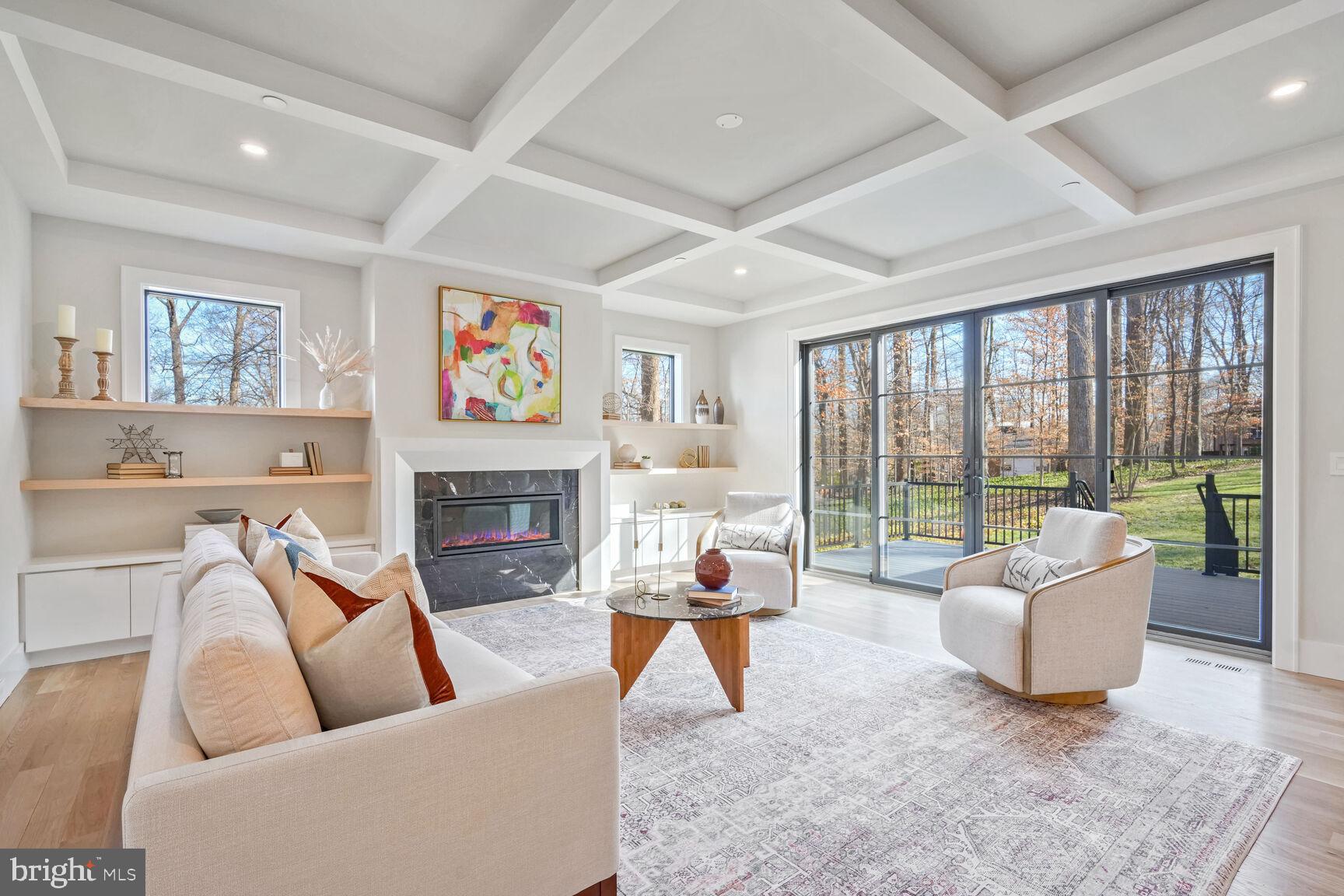 COUNTRY CLUB VILLAGE - Residential