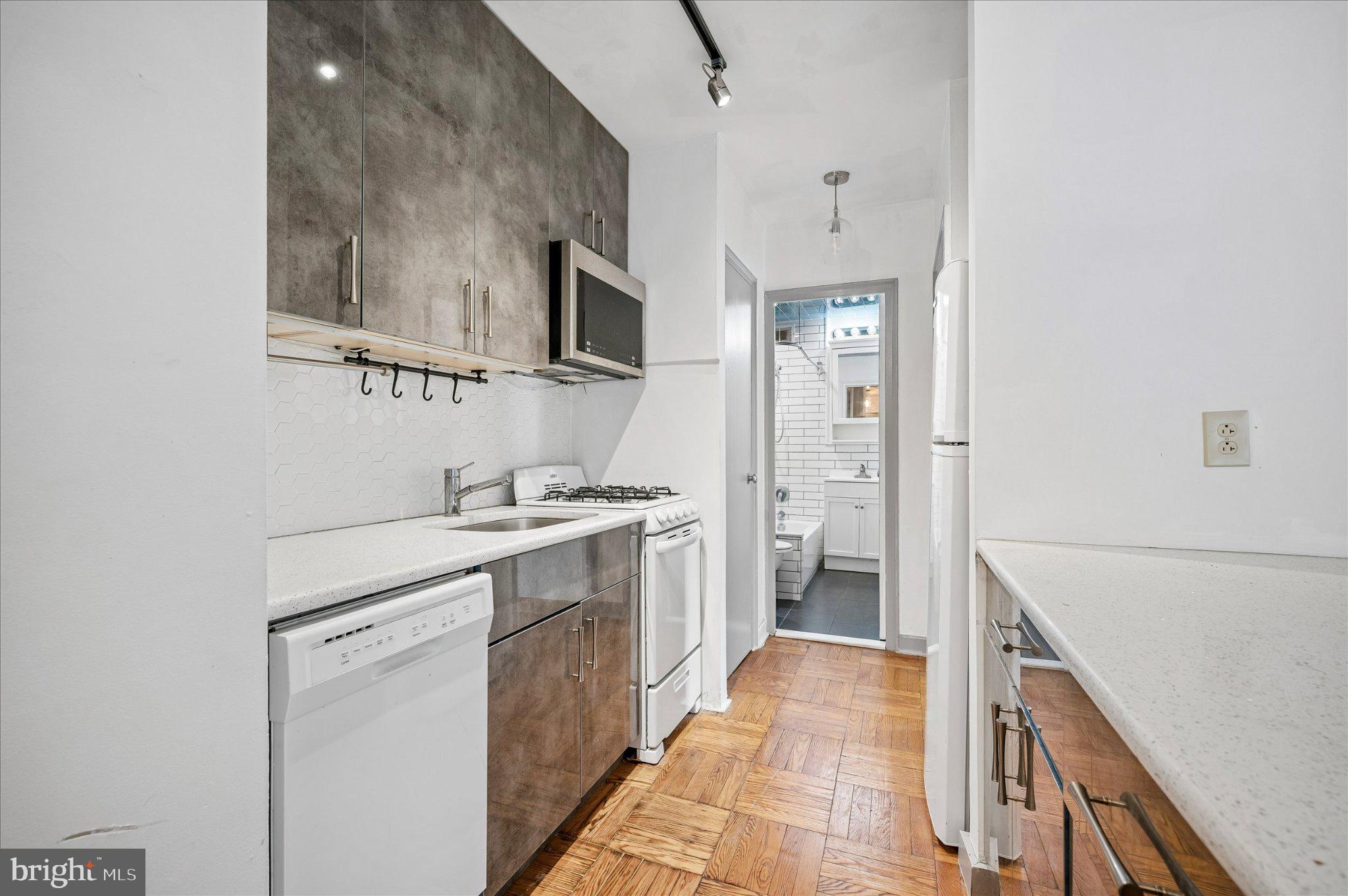 2601 PENNSYLVANIA AVENUE 333