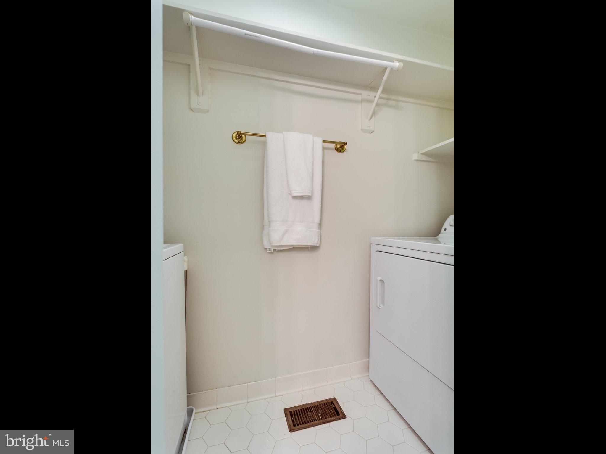 COLONIES OF MADRILLON - Residential Lease