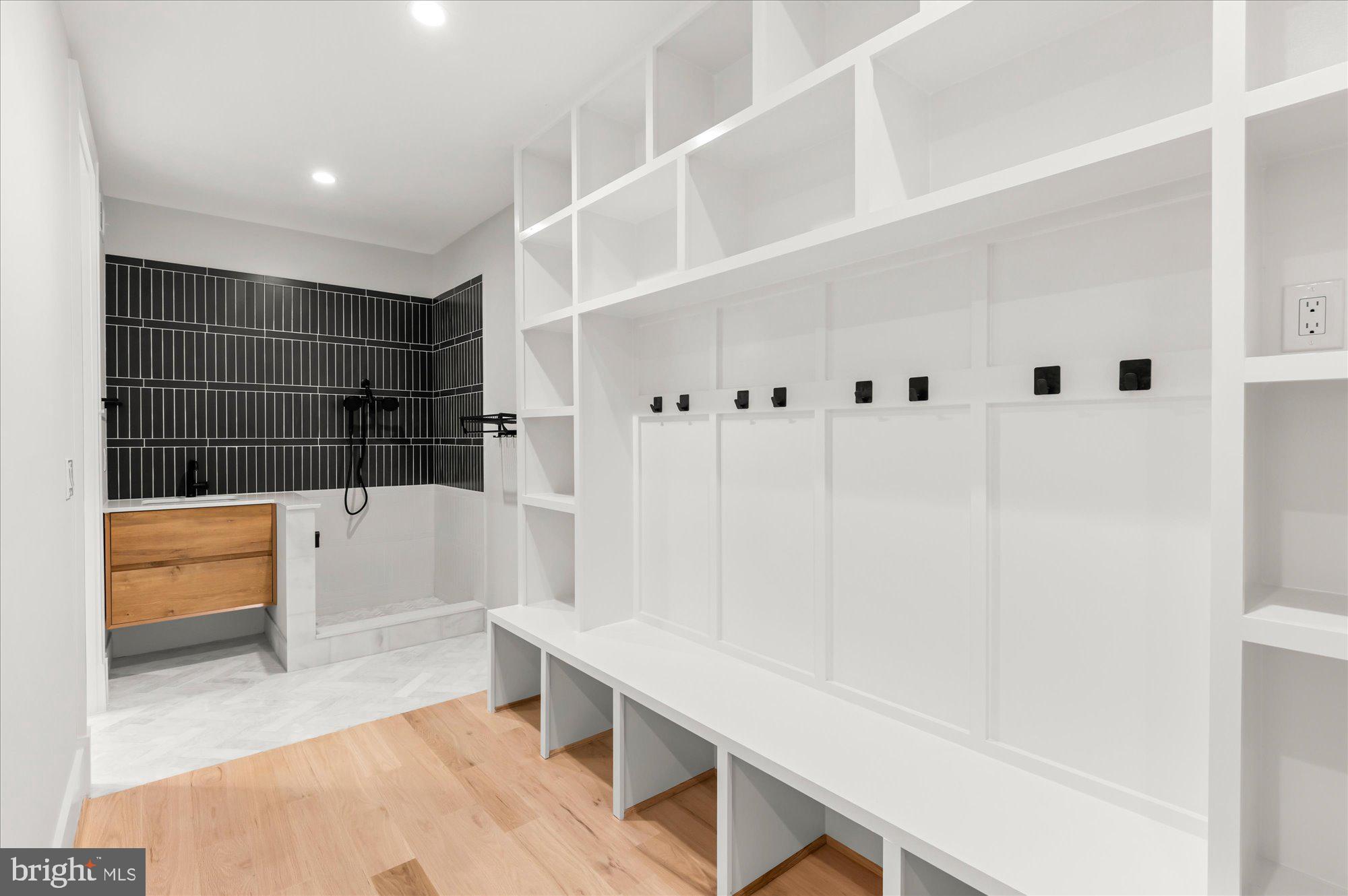 BROYHILL LANGLEY ESTATES - Residential