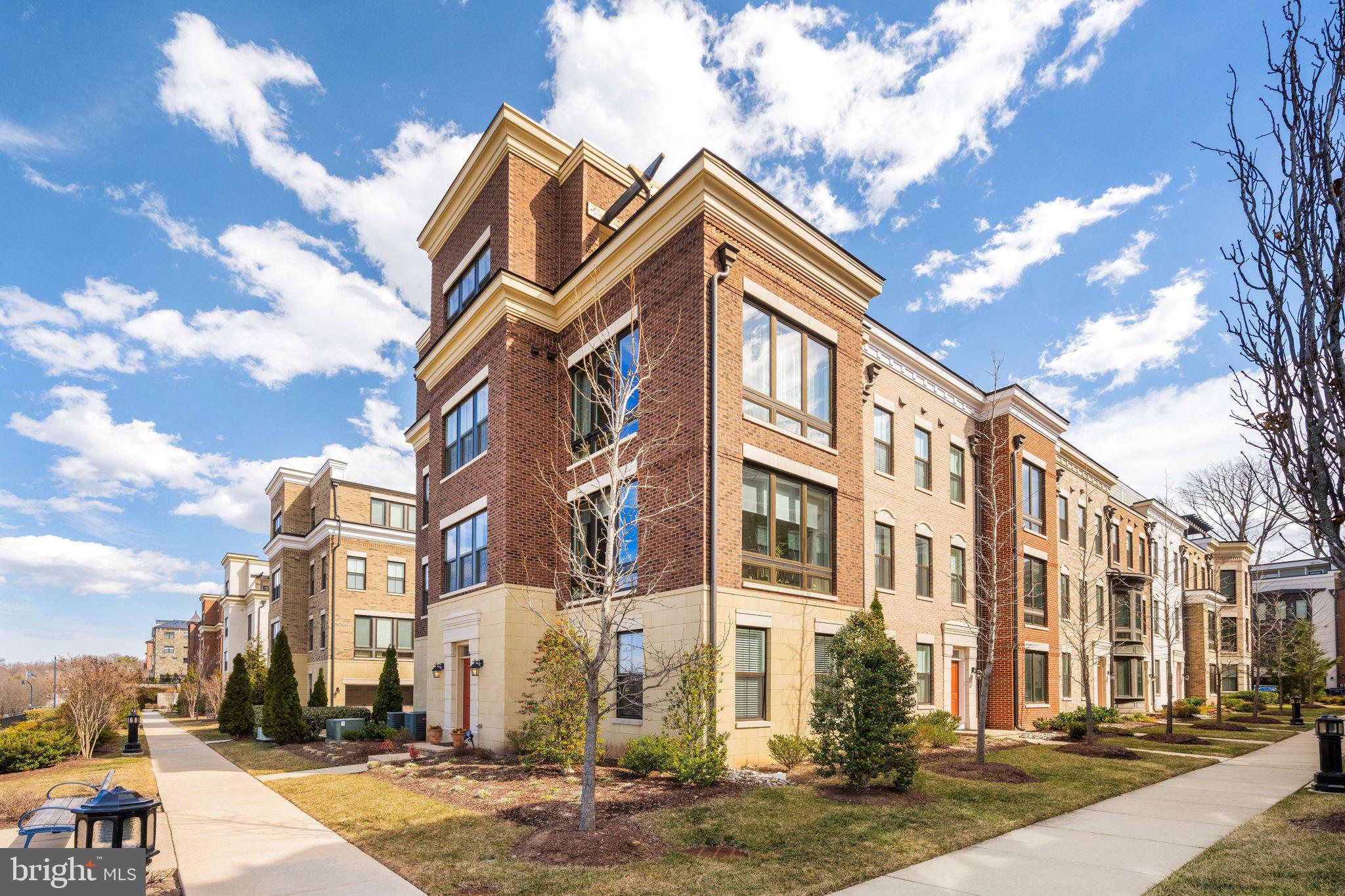 POTOMAC OVERLOOK - Residential