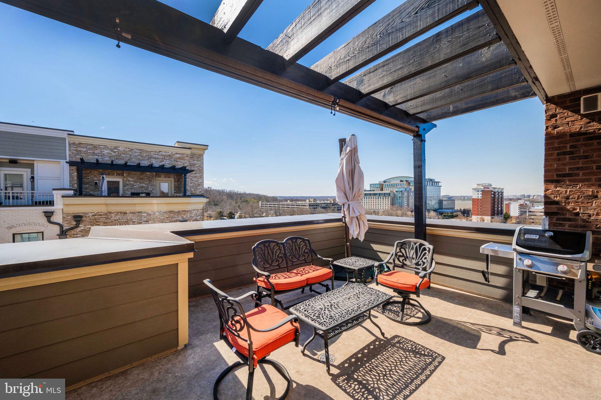 POTOMAC OVERLOOK - Residential