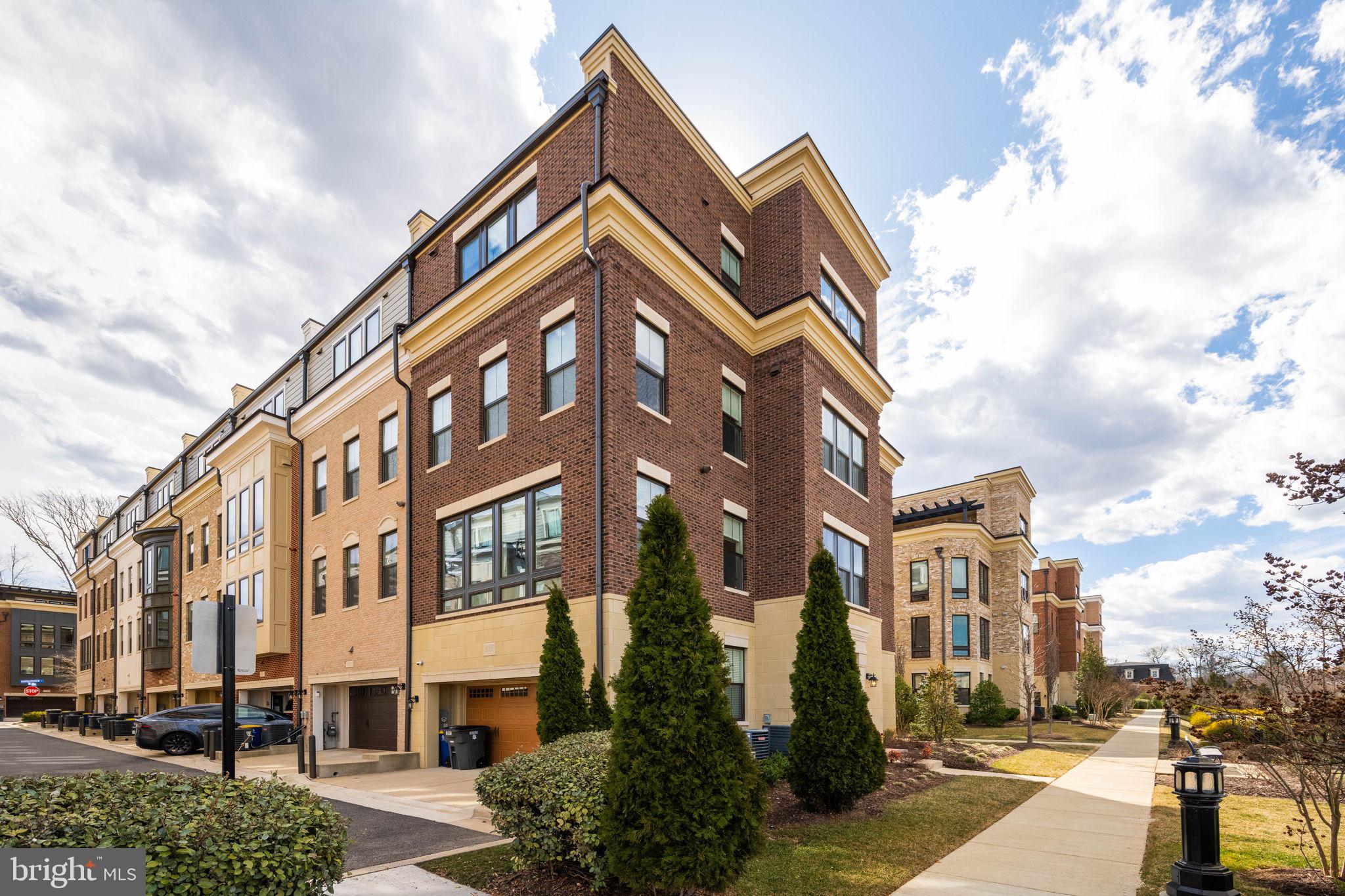 POTOMAC OVERLOOK - Residential