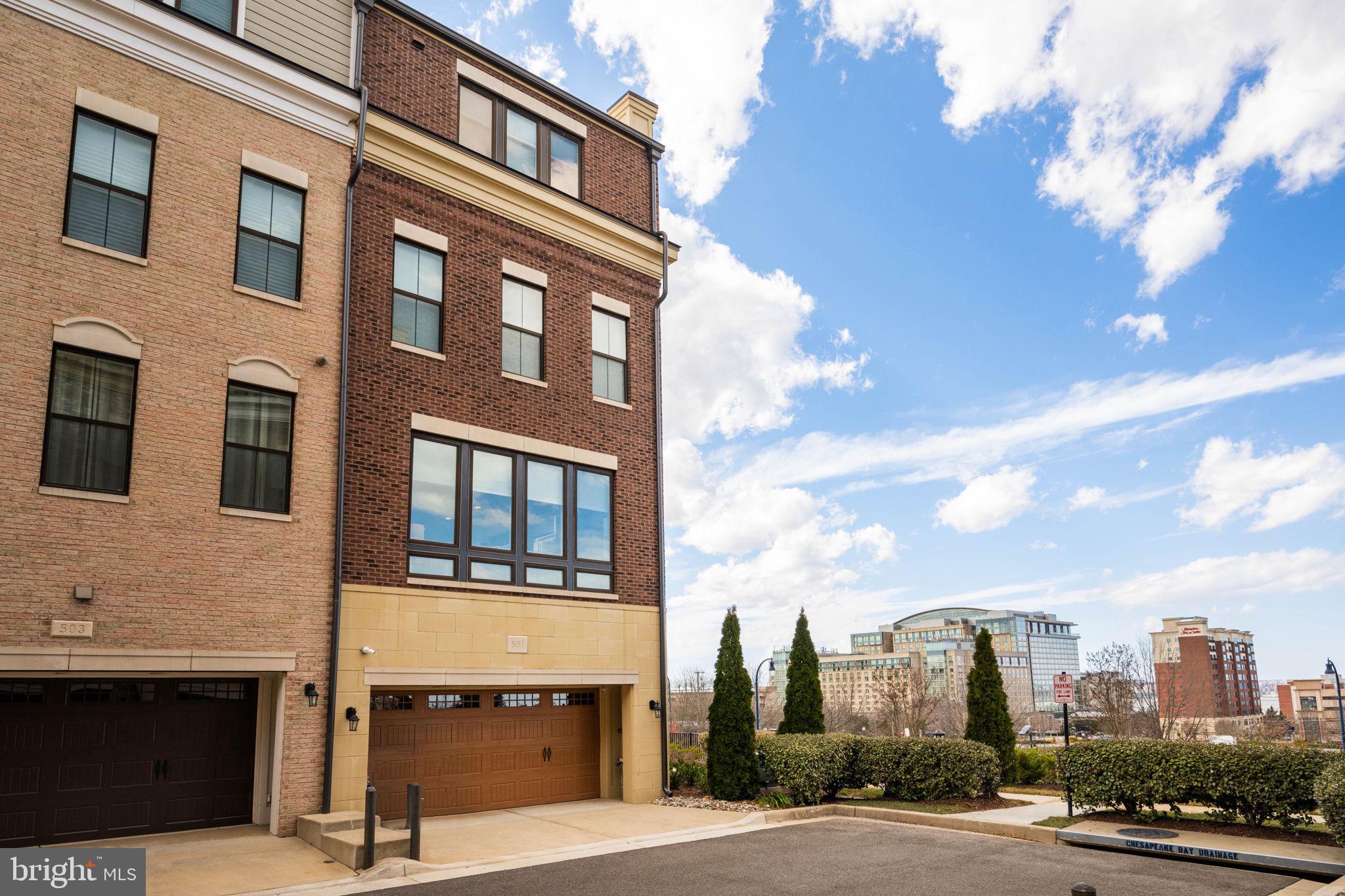 POTOMAC OVERLOOK - Residential