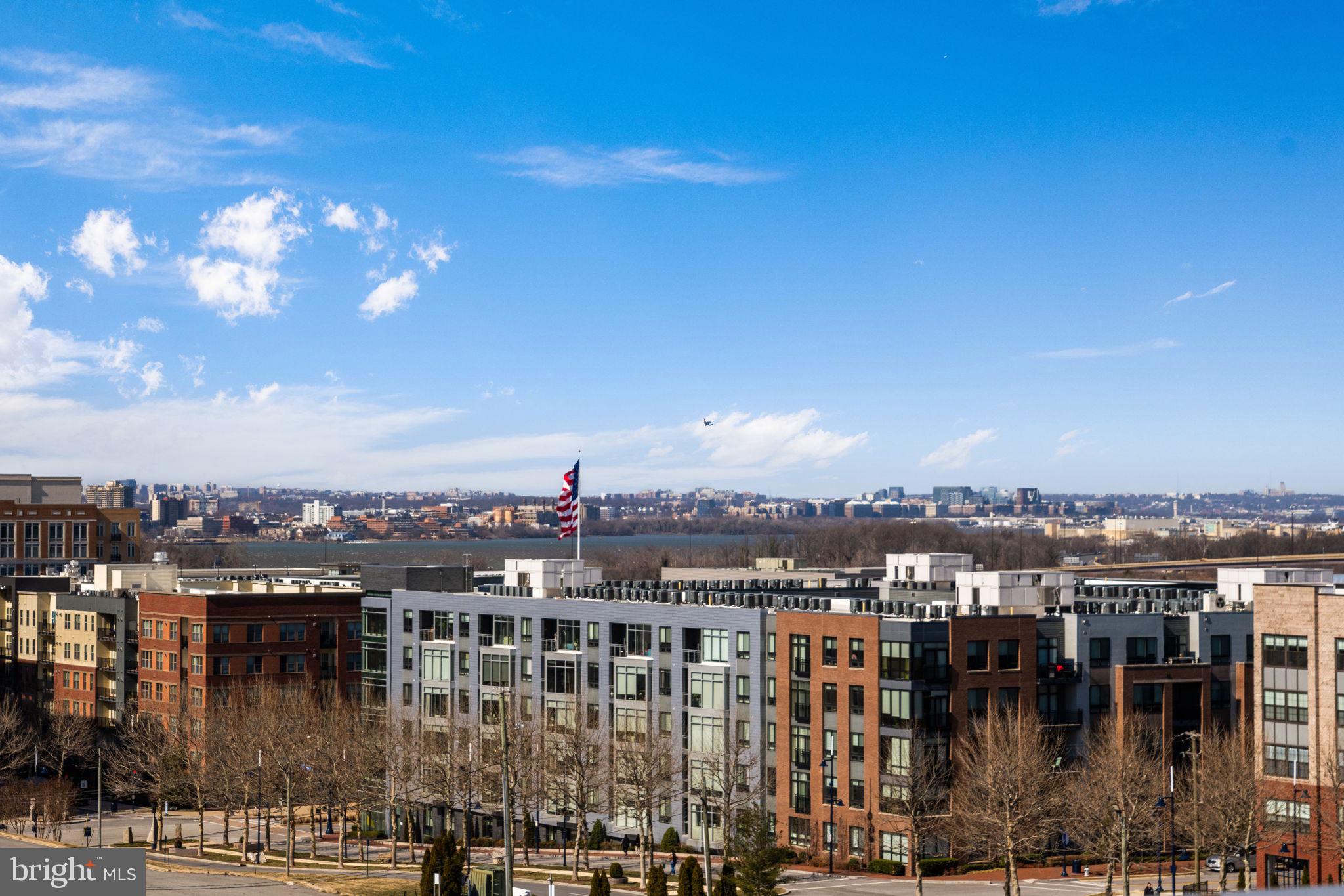 POTOMAC OVERLOOK - Residential