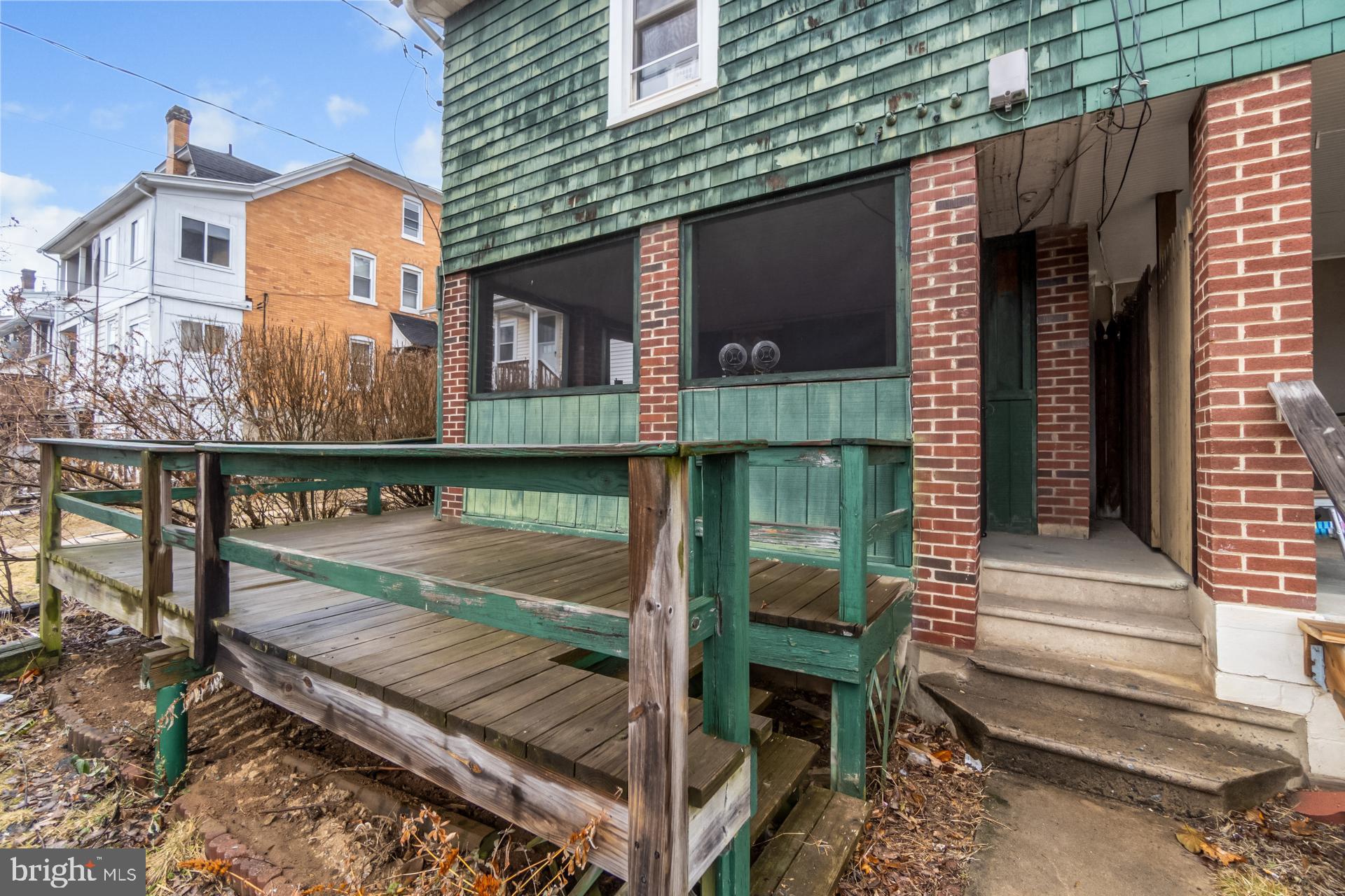 458 LAFAYETTE AVENUE