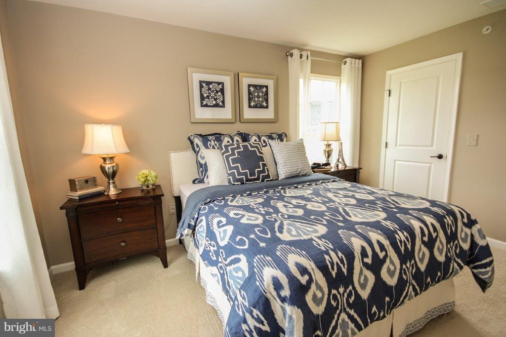 LEGACY AT FALLSTON COMMONS - Residential