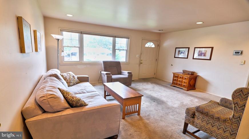 3277 SUDLERSVILLE S