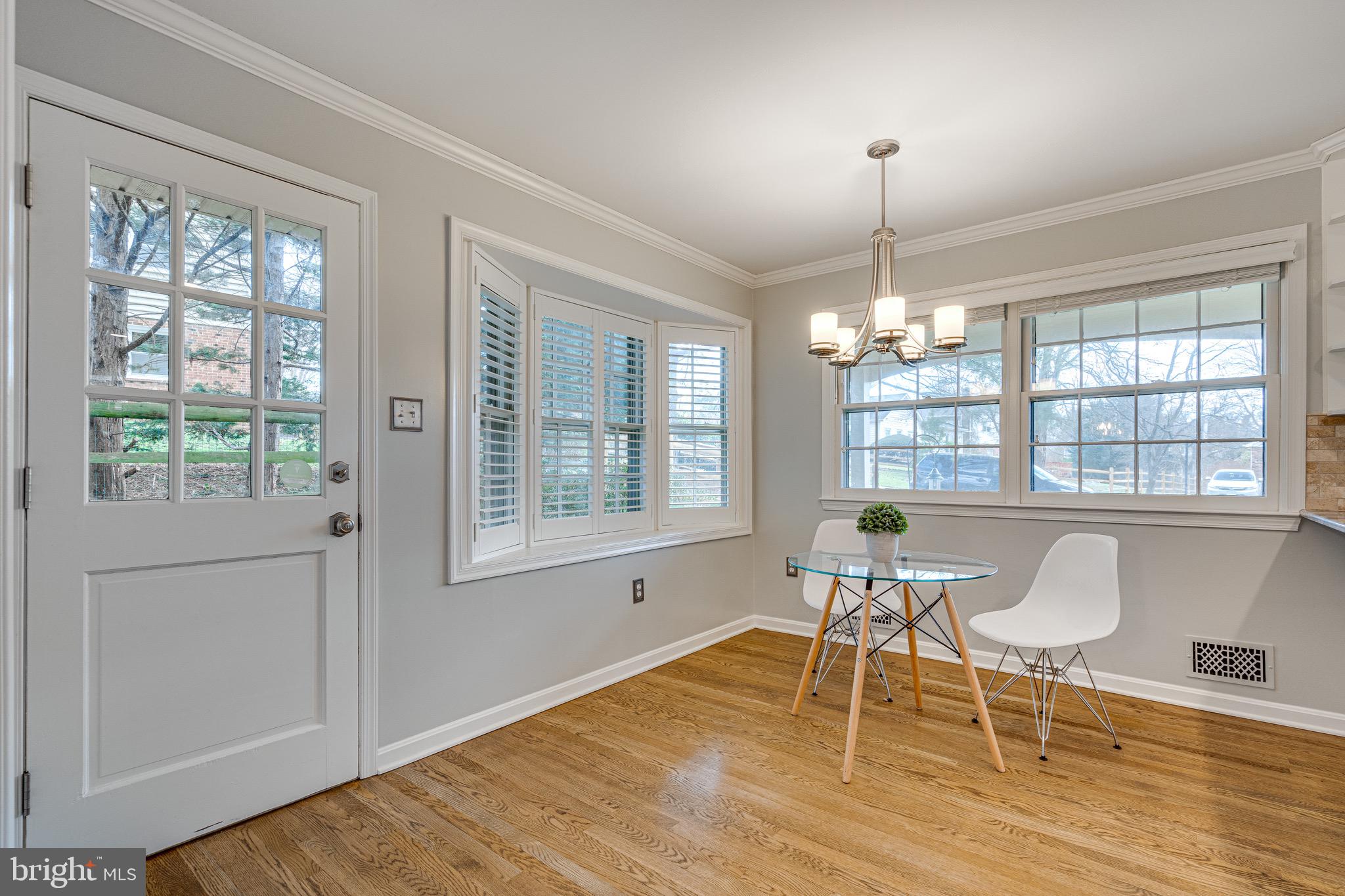 SHOUSE VILLAGE - Residential