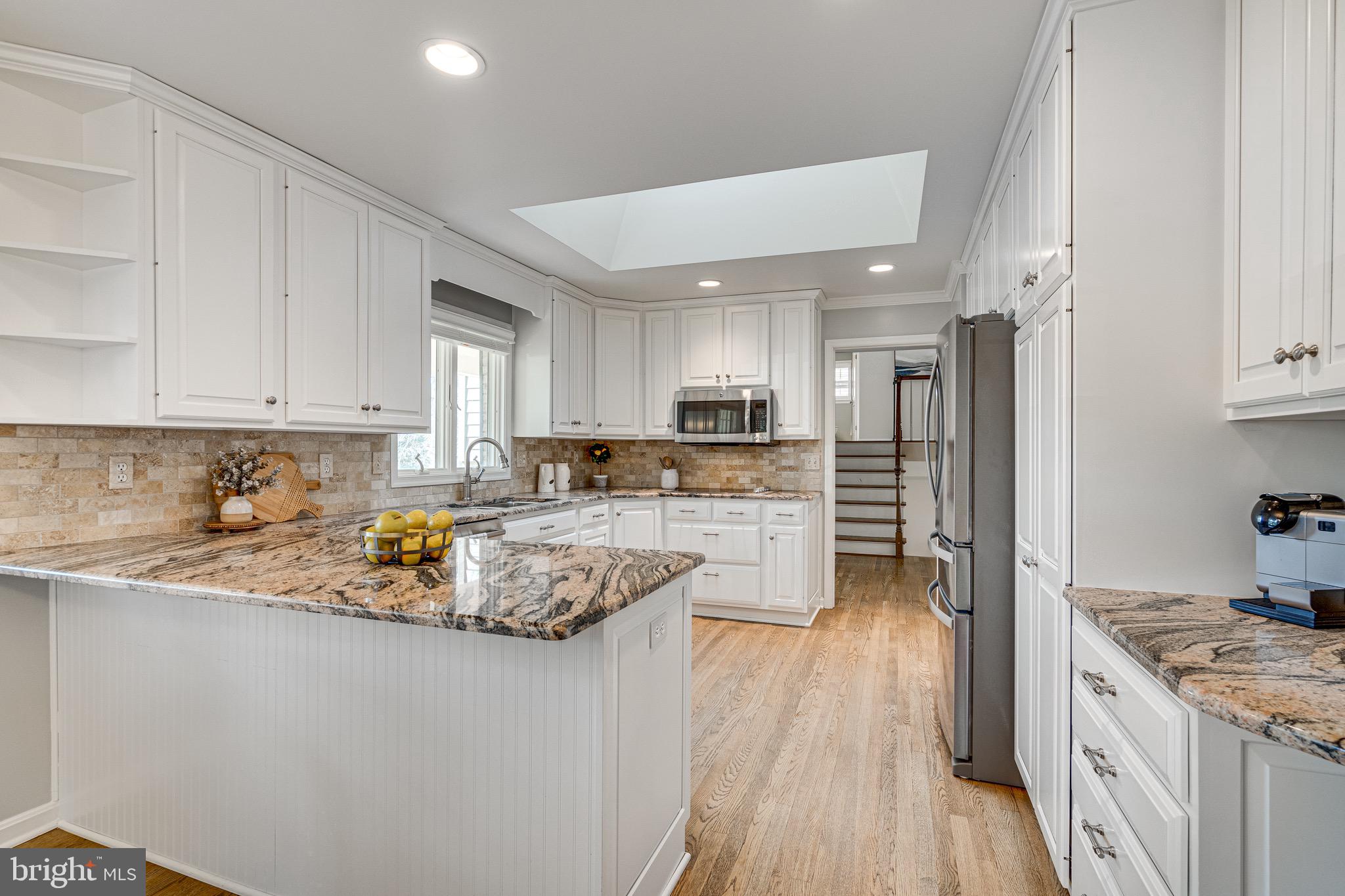 SHOUSE VILLAGE - Residential