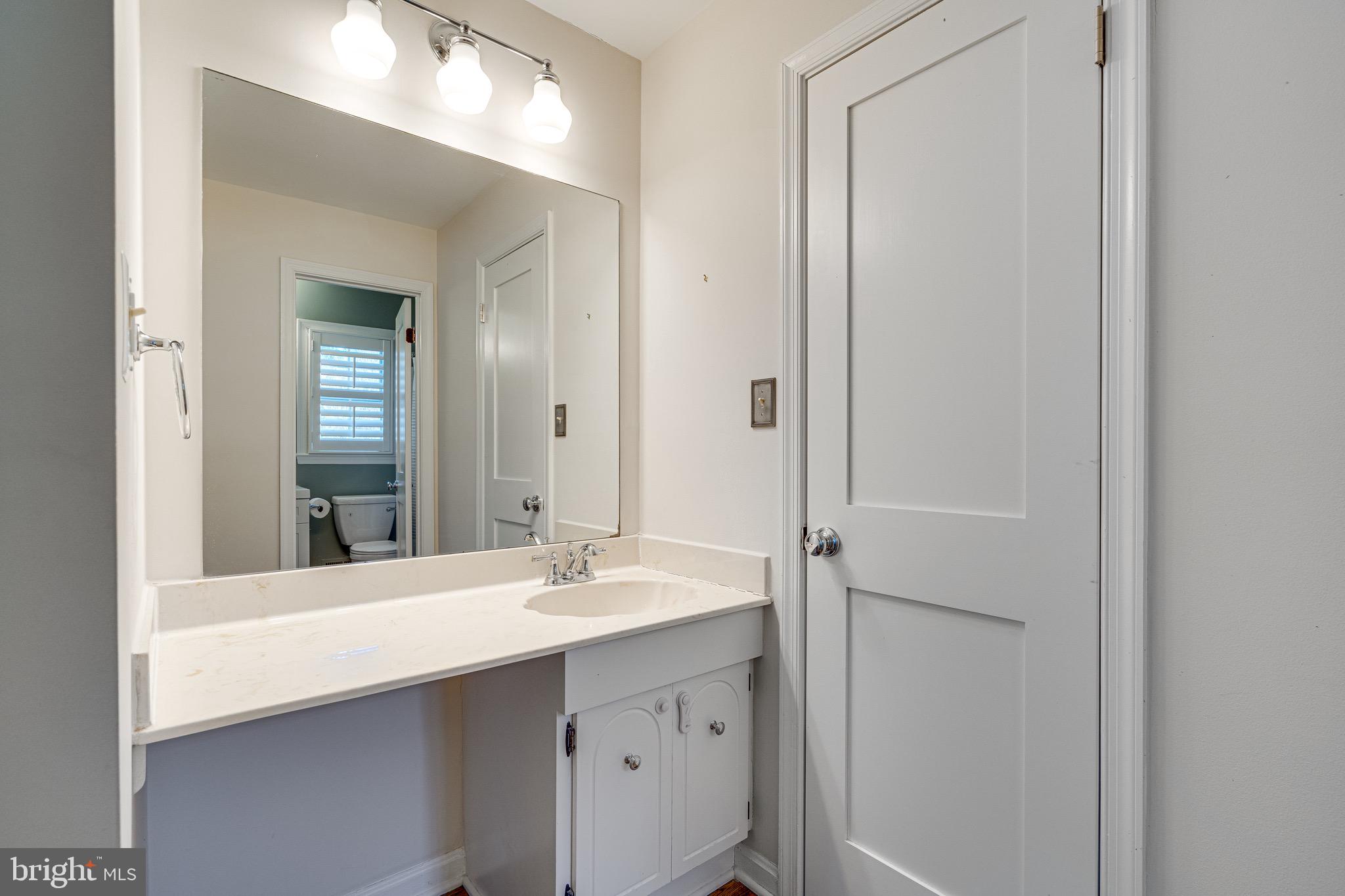 SHOUSE VILLAGE - Residential