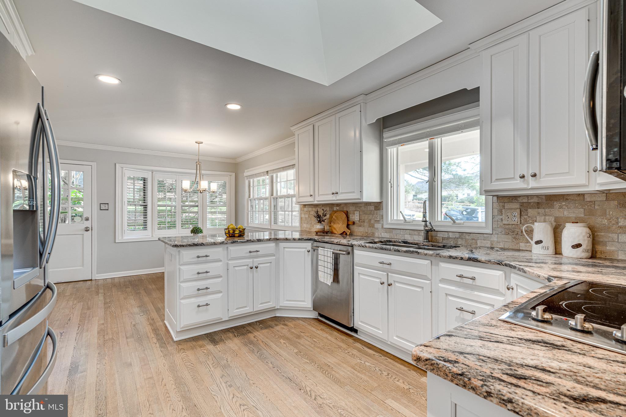 SHOUSE VILLAGE - Residential