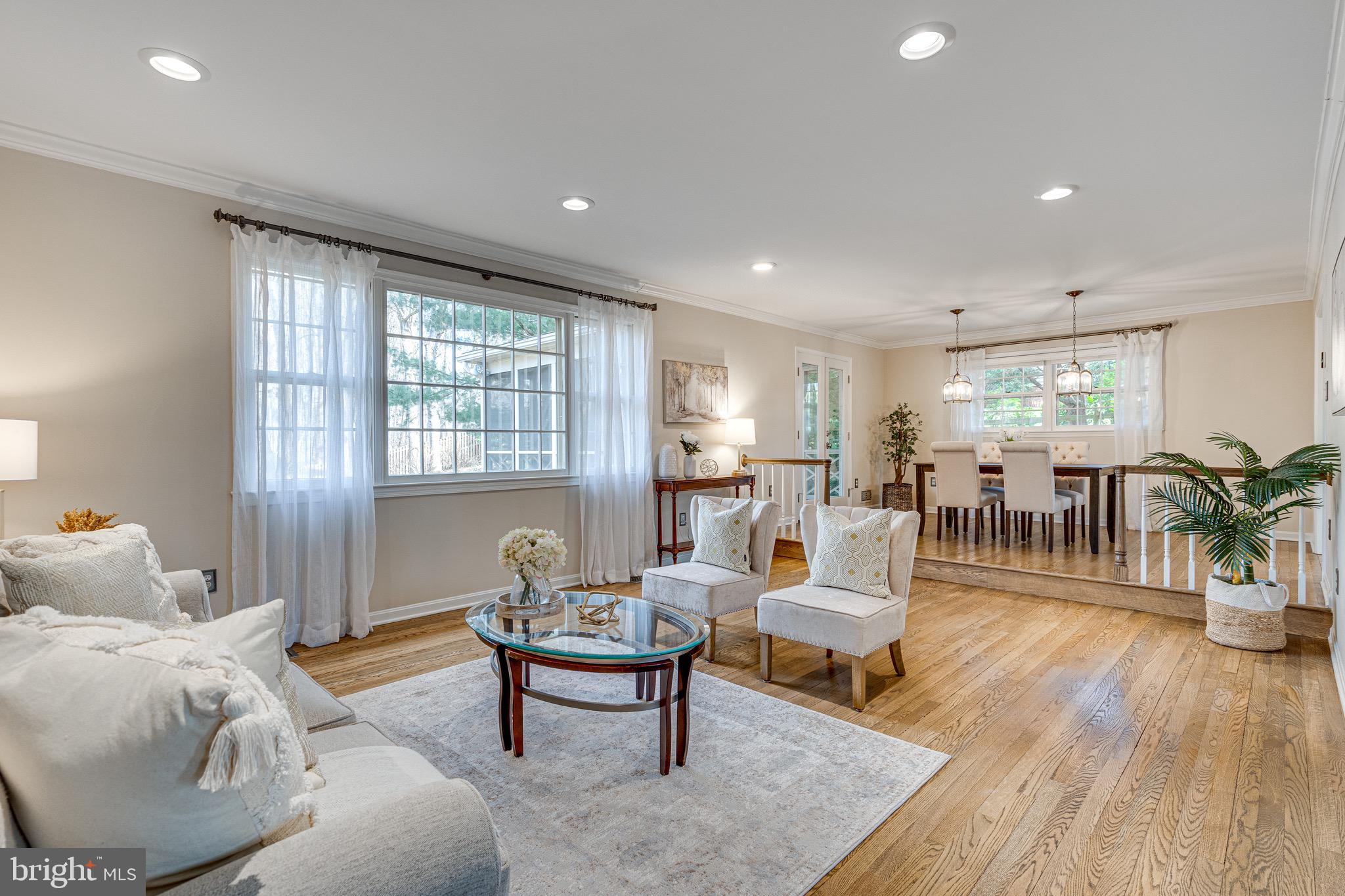 SHOUSE VILLAGE - Residential