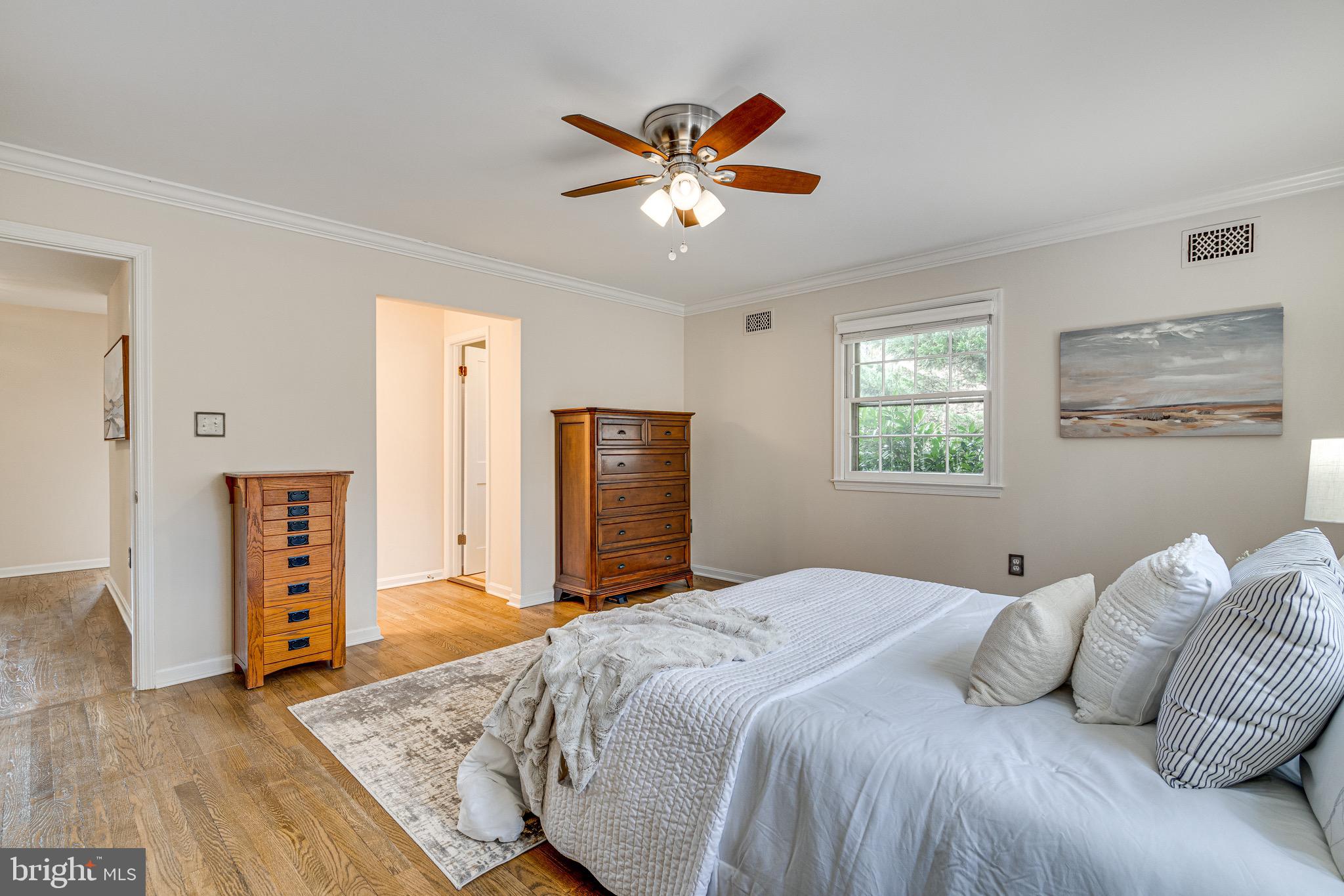 SHOUSE VILLAGE - Residential