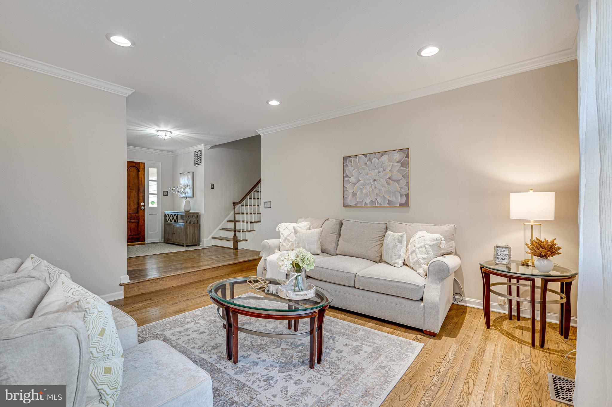 SHOUSE VILLAGE - Residential