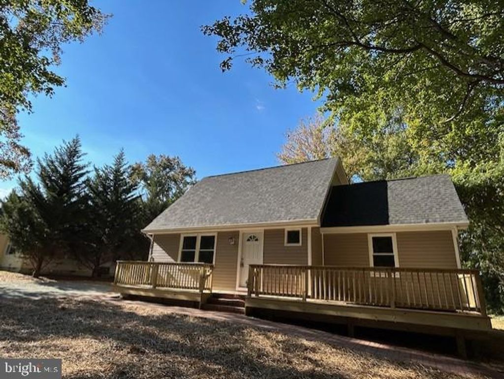 Photo of 213 Slippery Hill Ln, QUEENSTOWN, MD 21658 (MLS # MDQA2014952)