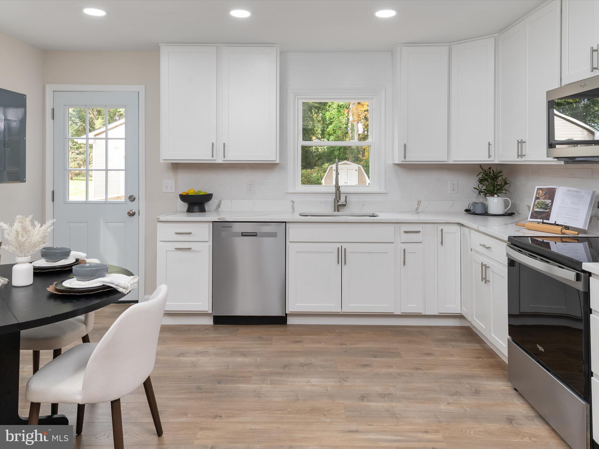 213 SLIPPERY HILL LN