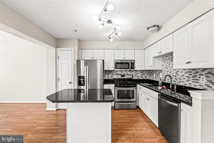 EATON SQUARE - Residential Lease