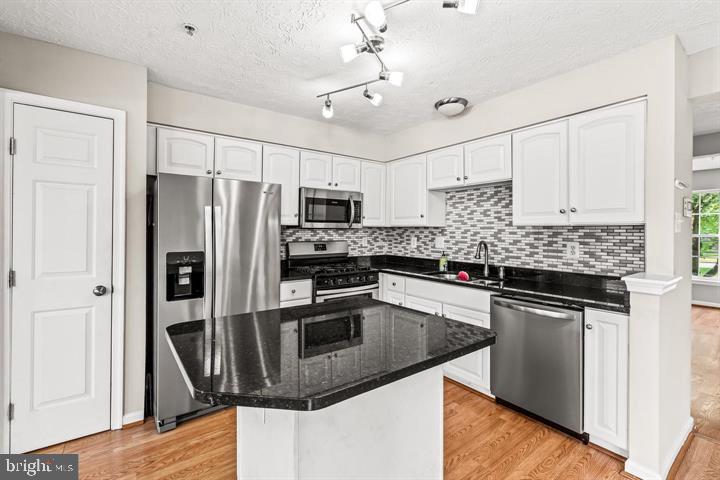 EATON SQUARE - Residential Lease