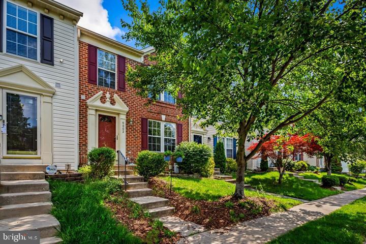 EATON SQUARE - Residential Lease