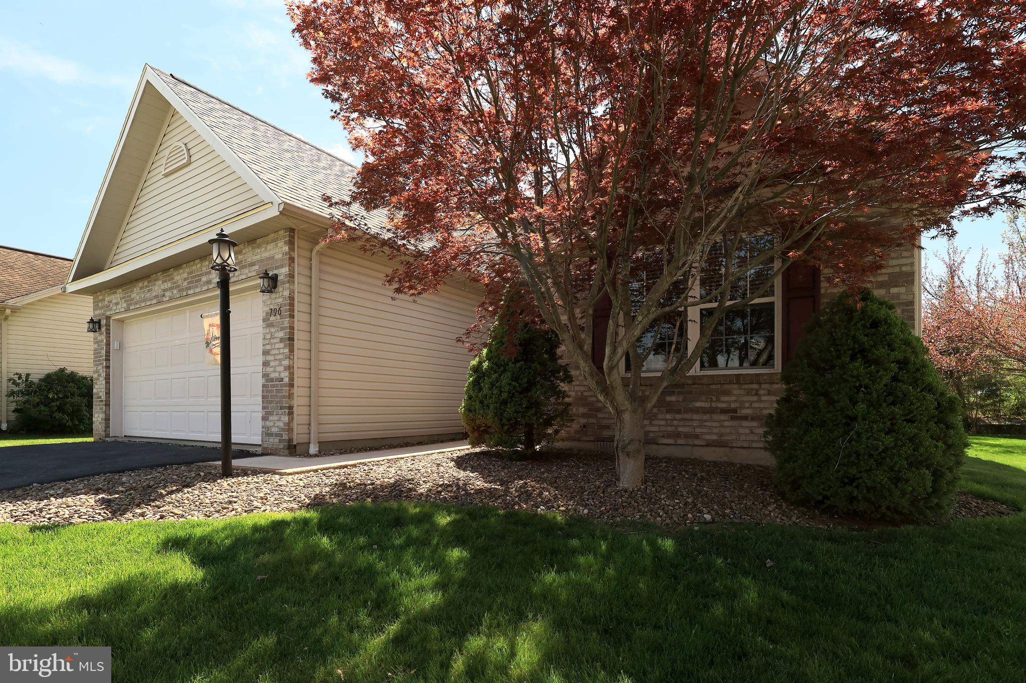 GREENLEAF MANOR - Residential