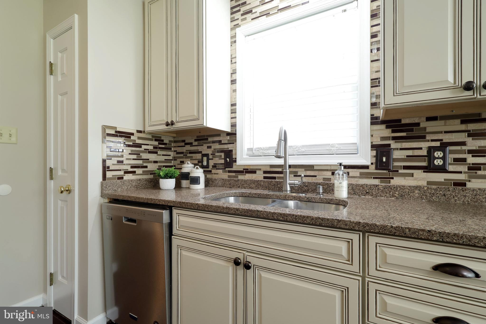 GREENLEAF MANOR - Residential