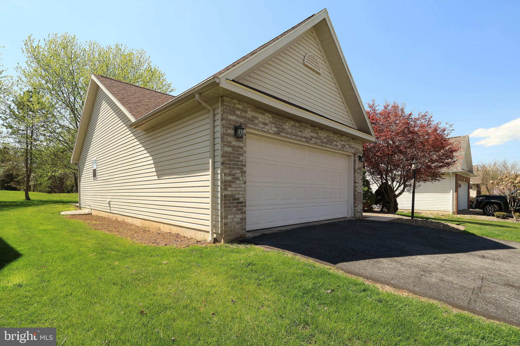 GREENLEAF MANOR - Residential