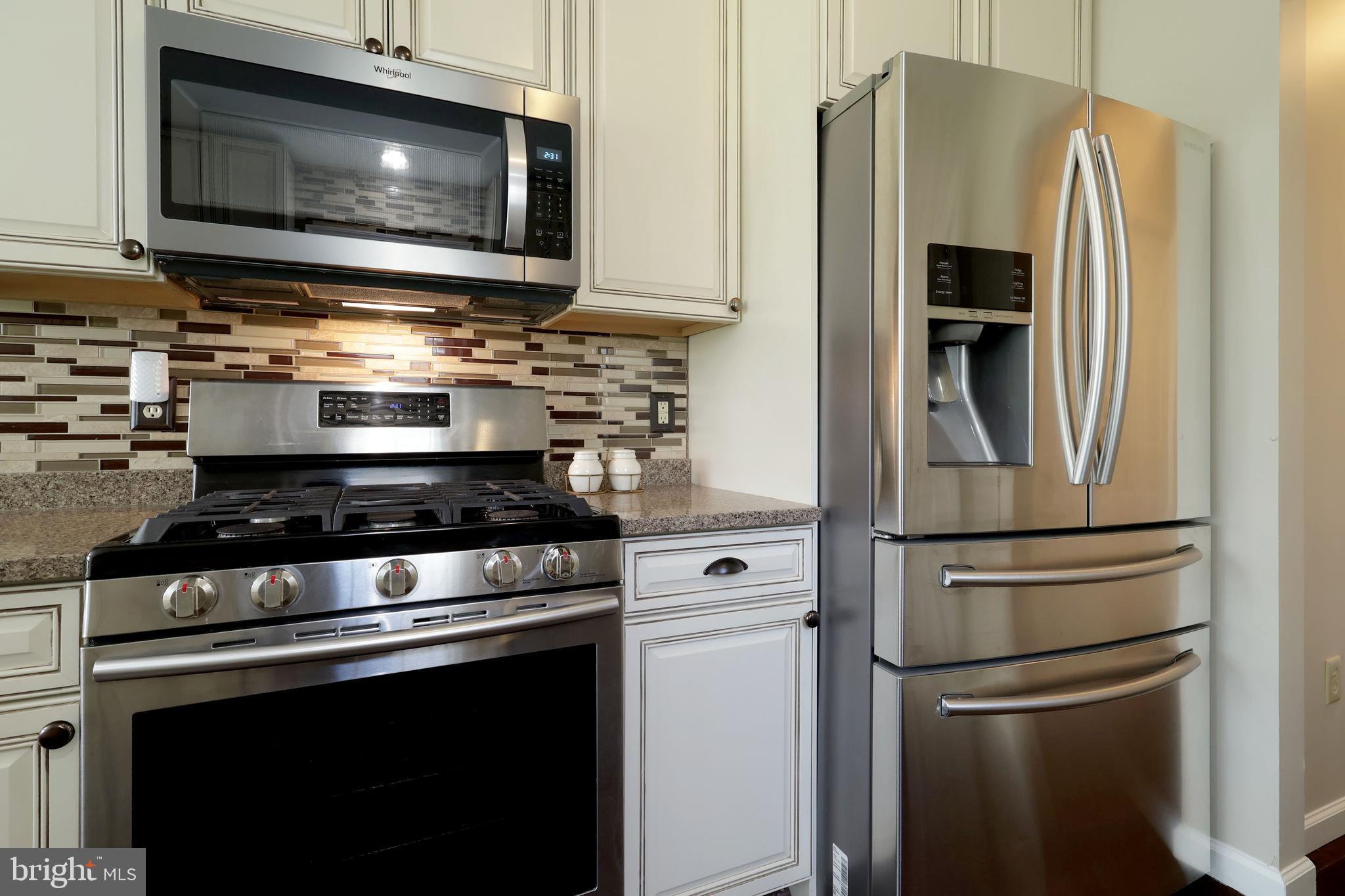 GREENLEAF MANOR - Residential