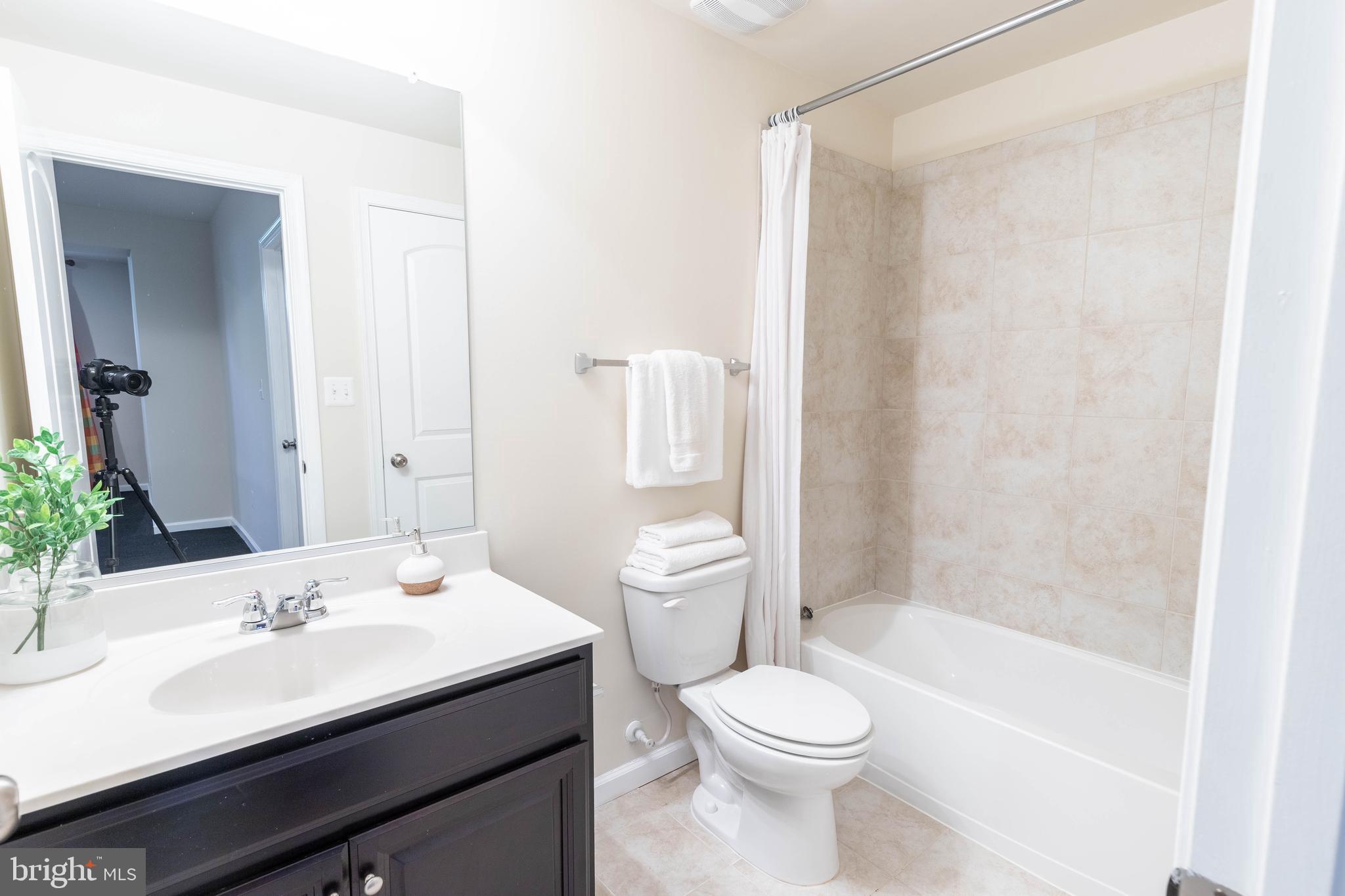 PERRY HALL - Residential Lease