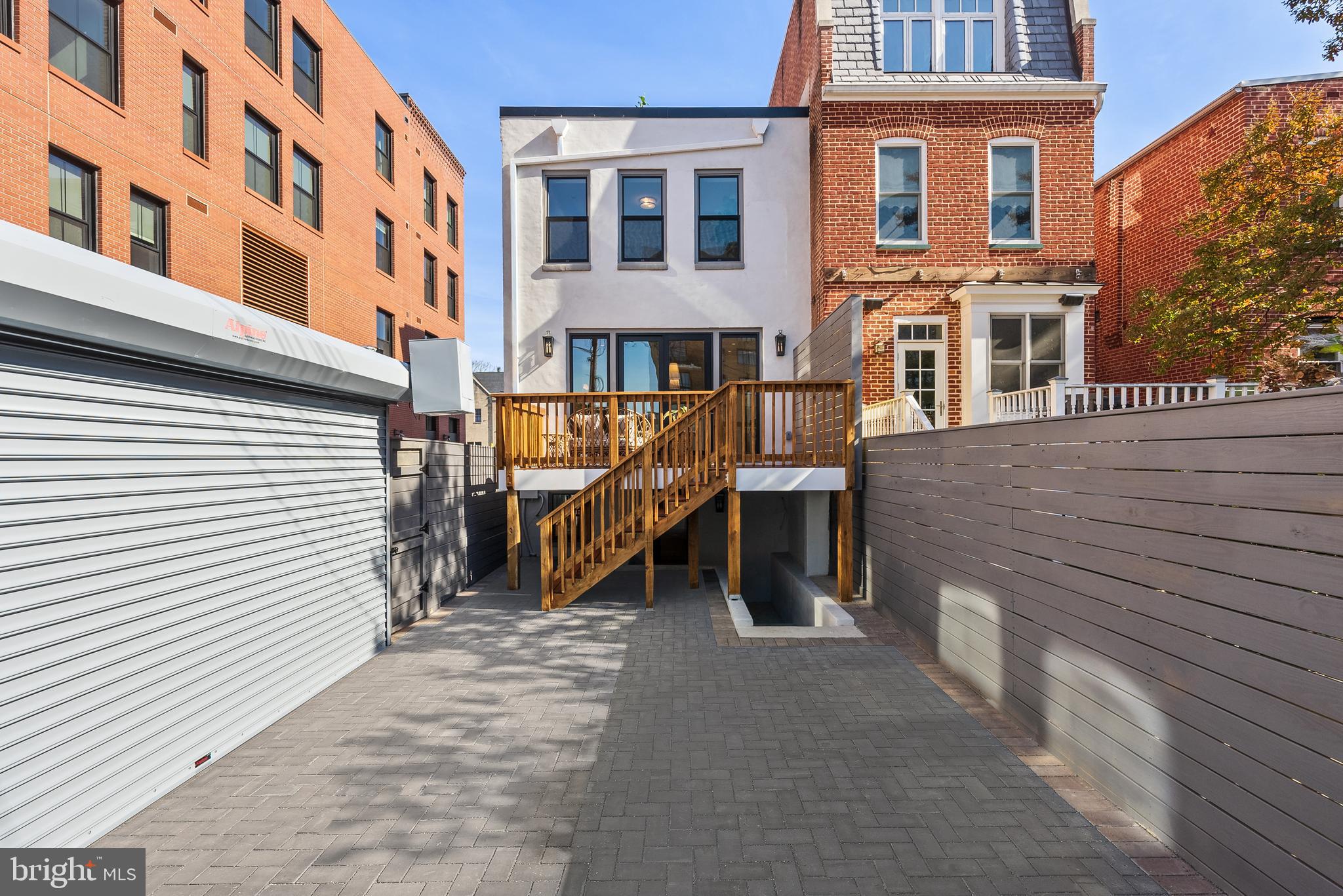 LOGAN CIRCLE - Residential