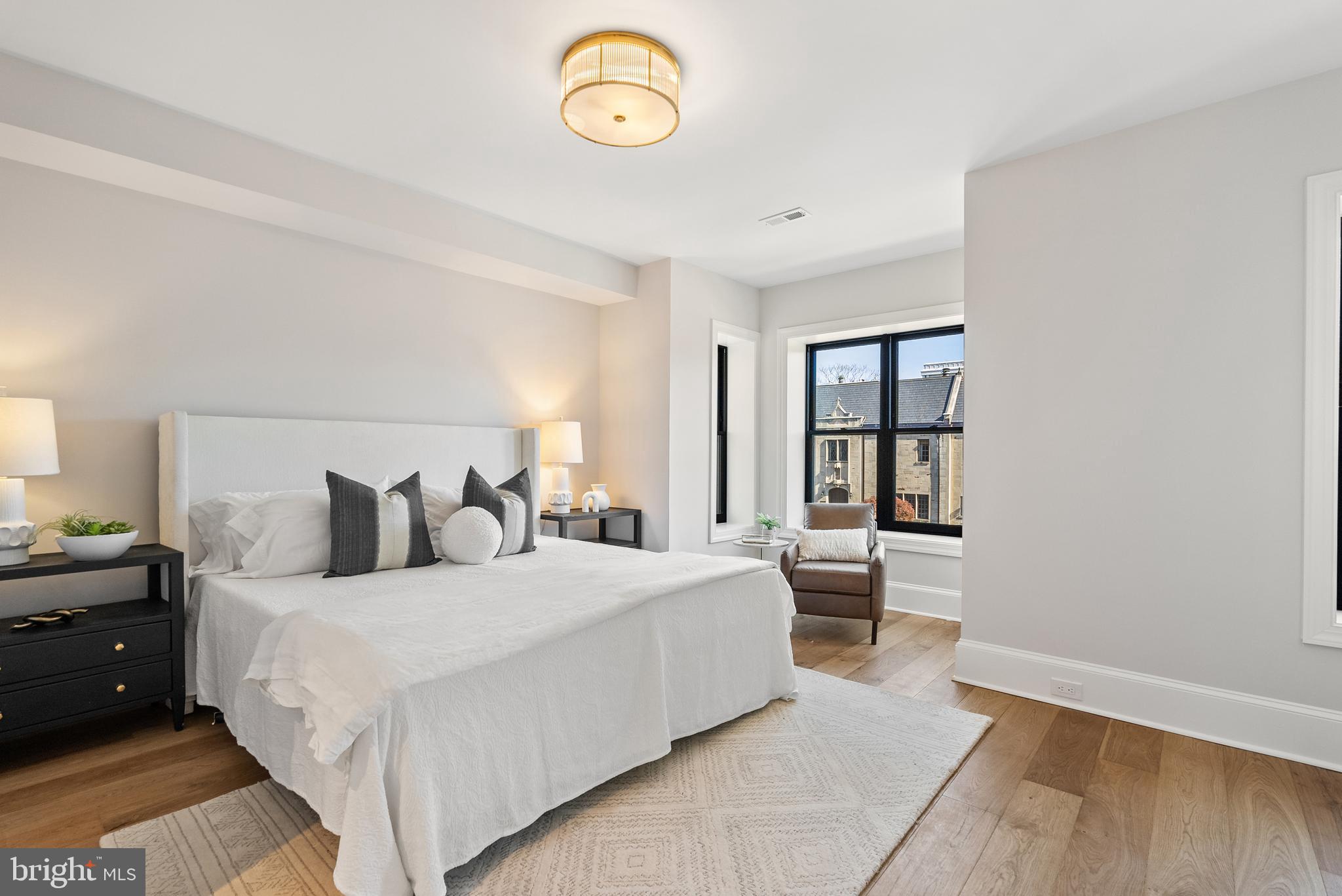 LOGAN CIRCLE - Residential