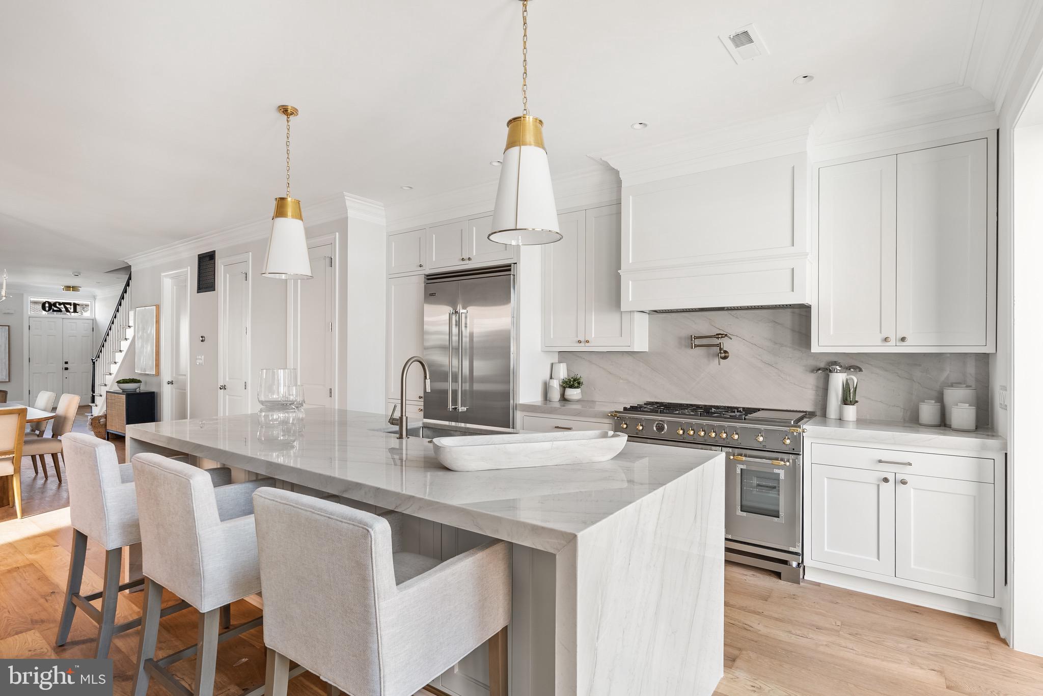 LOGAN CIRCLE - Residential