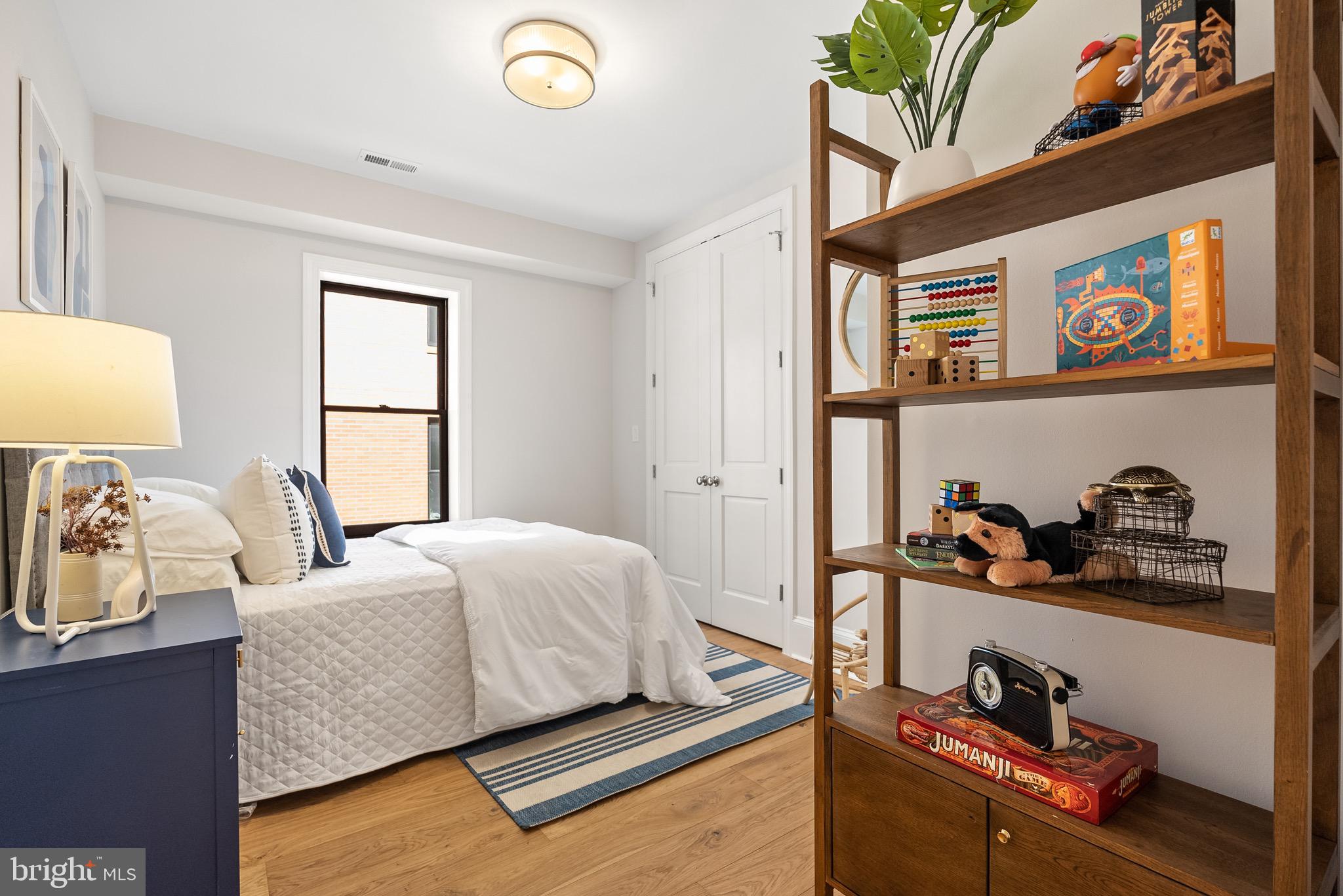 LOGAN CIRCLE - Residential