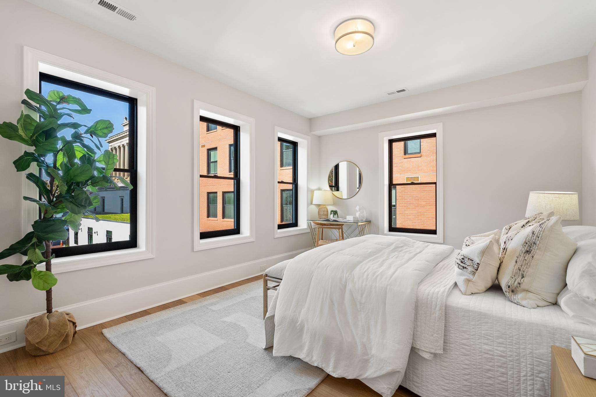 LOGAN CIRCLE - Residential