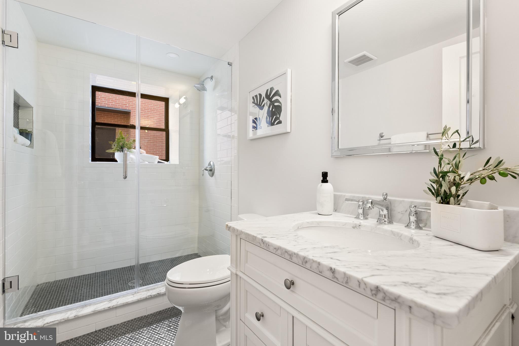 LOGAN CIRCLE - Residential