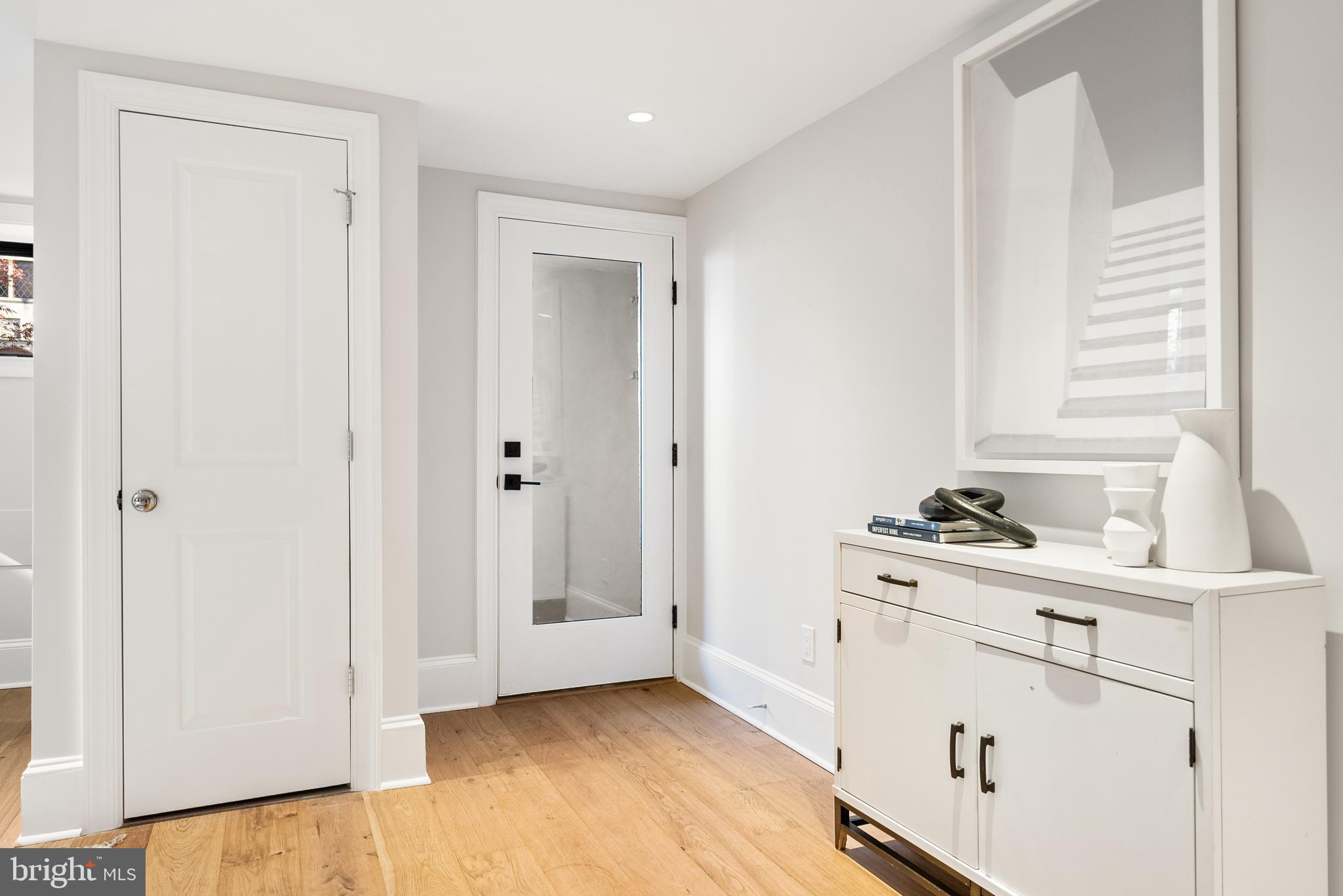 LOGAN CIRCLE - Residential