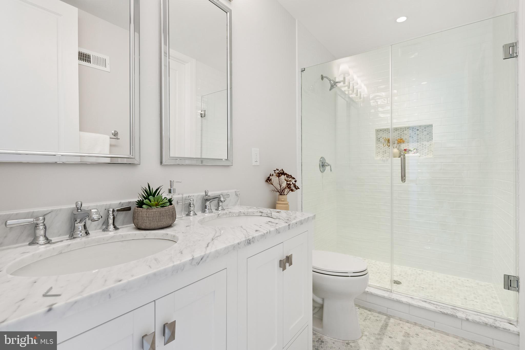 LOGAN CIRCLE - Residential