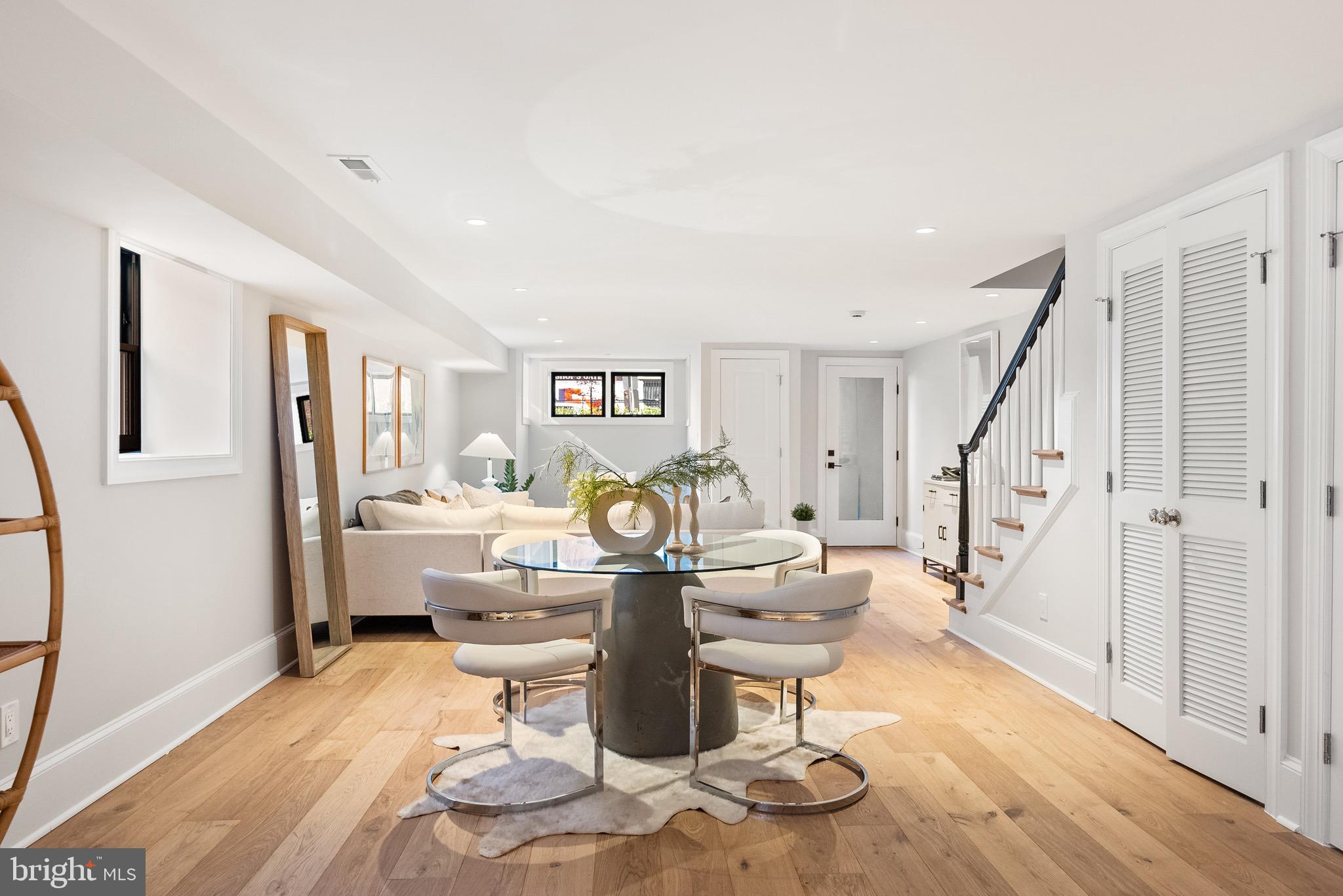 LOGAN CIRCLE - Residential